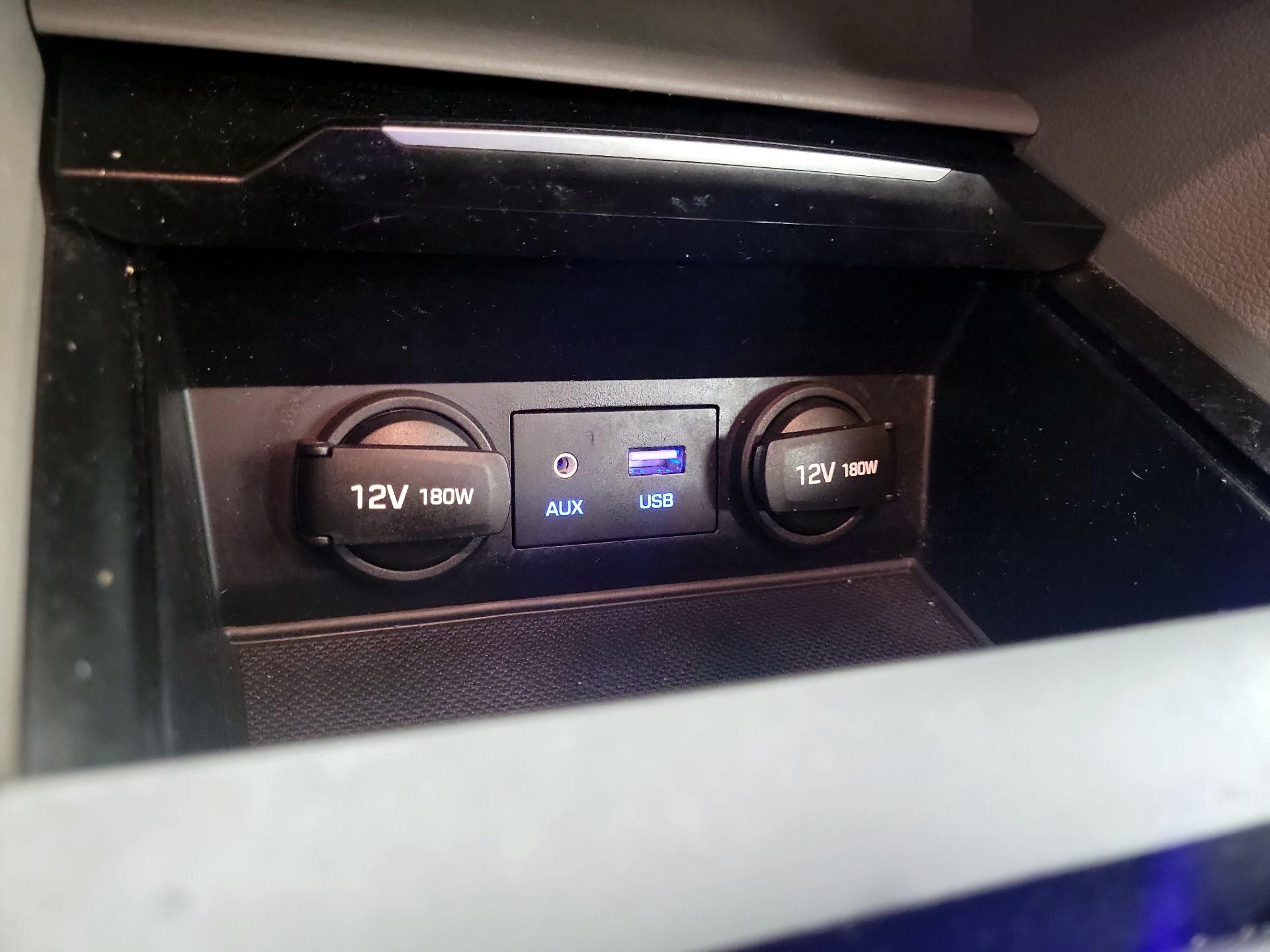 Thumbnail: 2017 Hyundai Elantra - 18