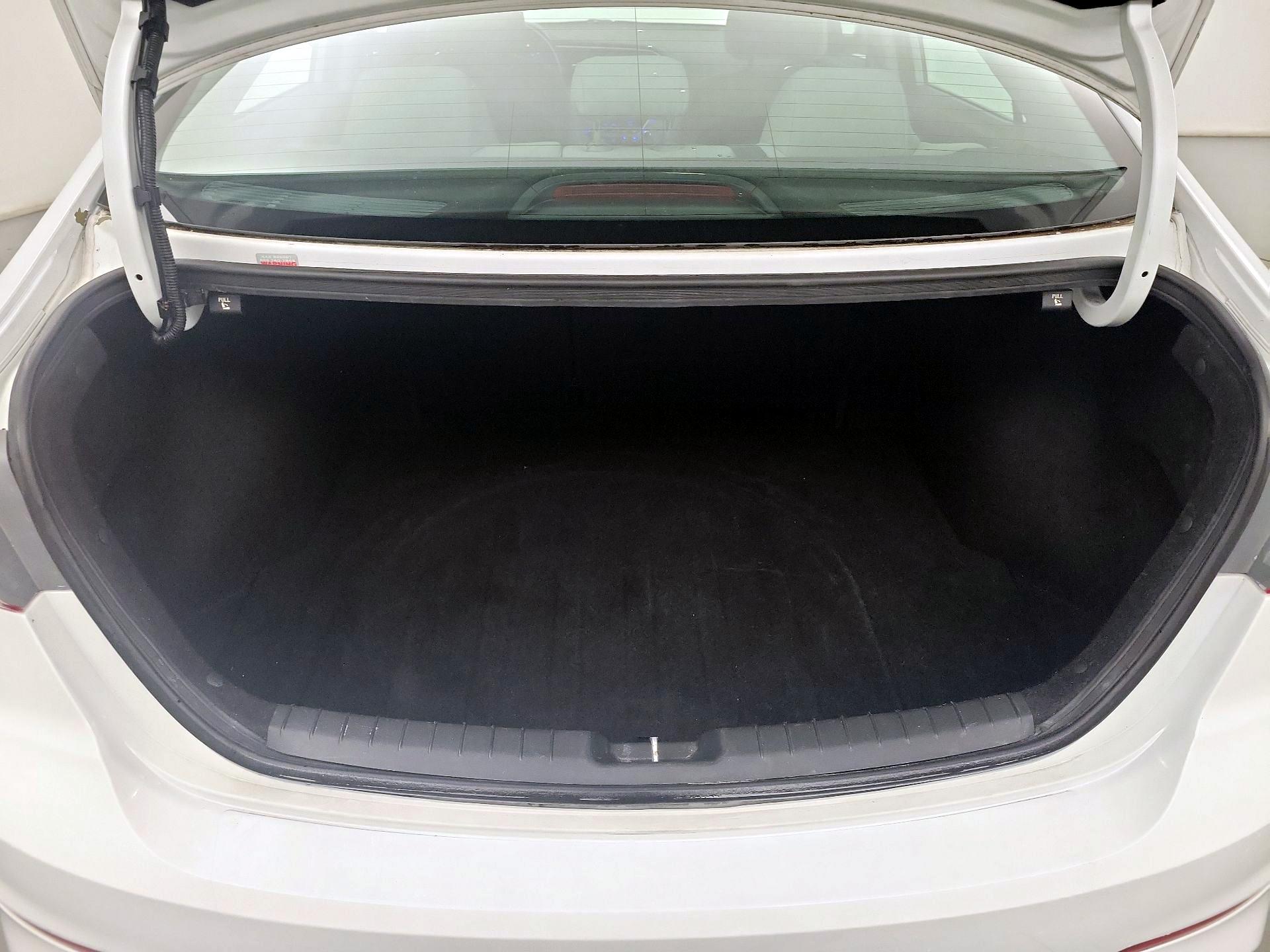 Thumbnail: 2017 Hyundai Elantra - 20