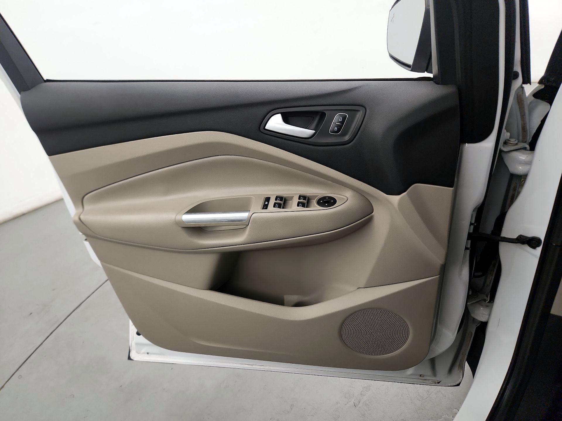 Thumbnail: 2017 Ford Escape - 10