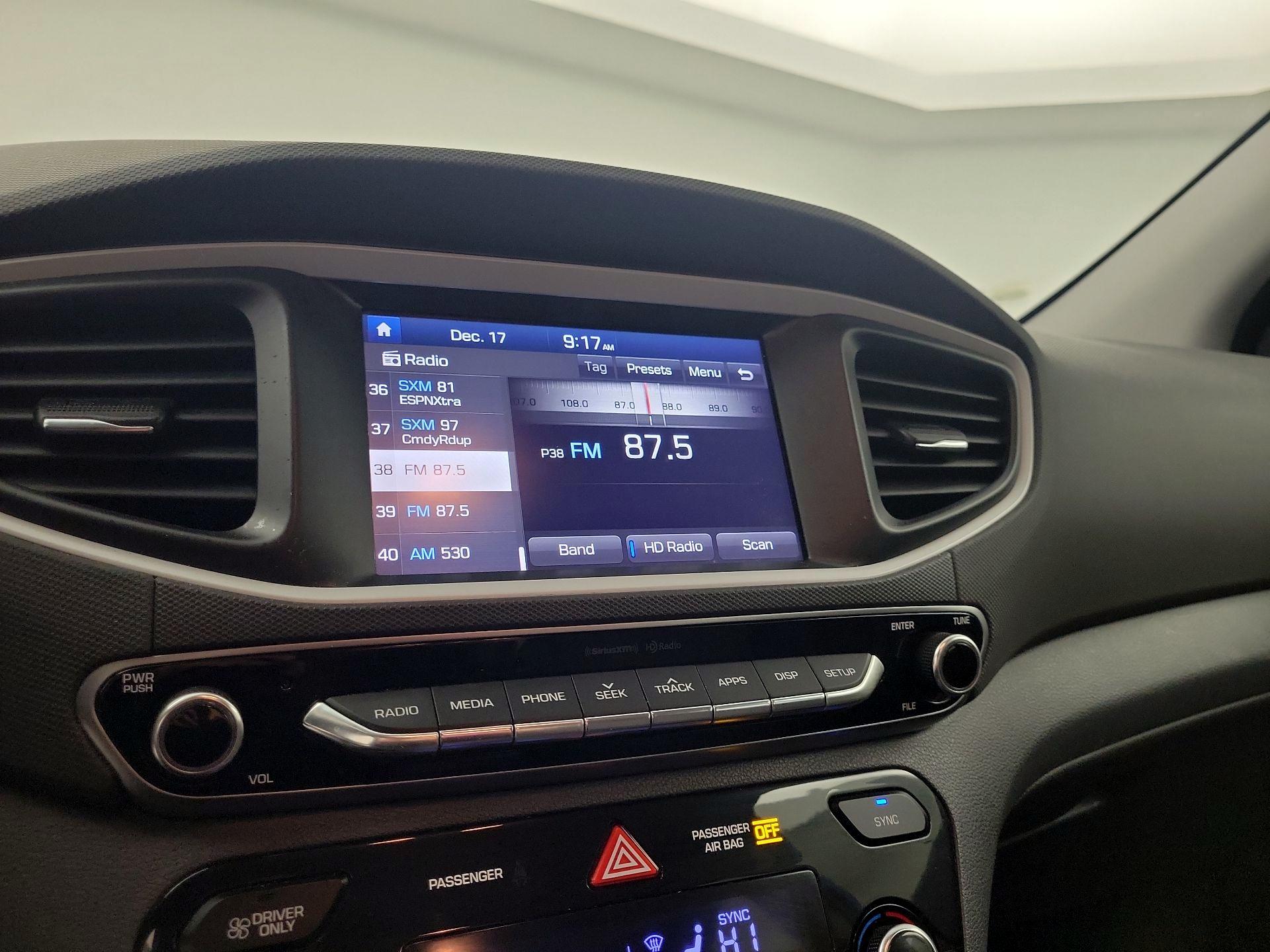 Thumbnail: 2017 Hyundai Ioniq - 13