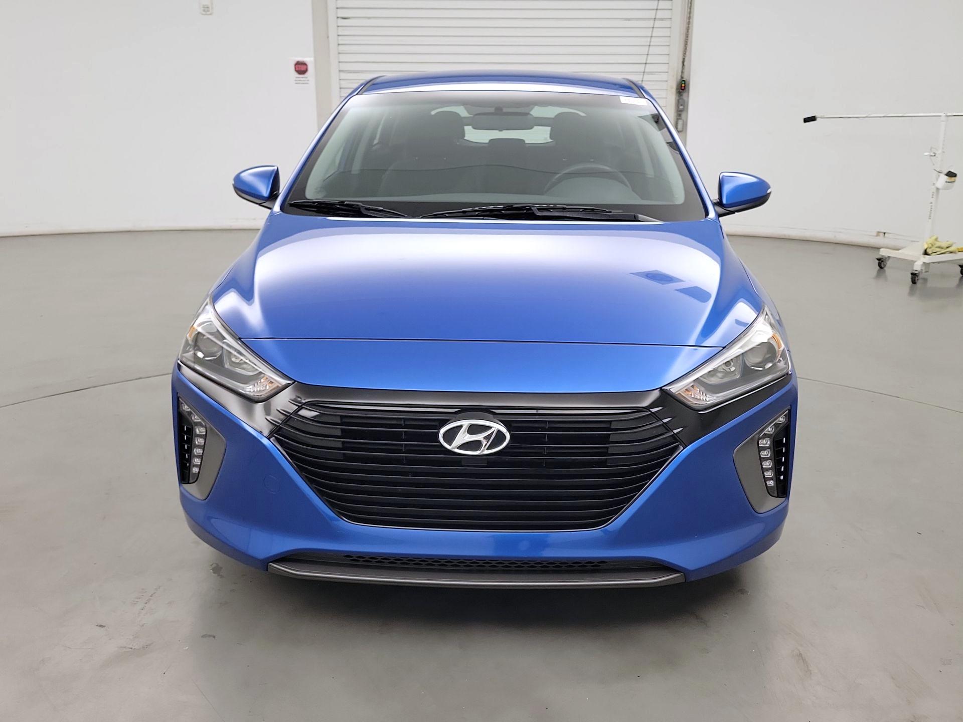 Thumbnail: 2017 Hyundai Ioniq - 2