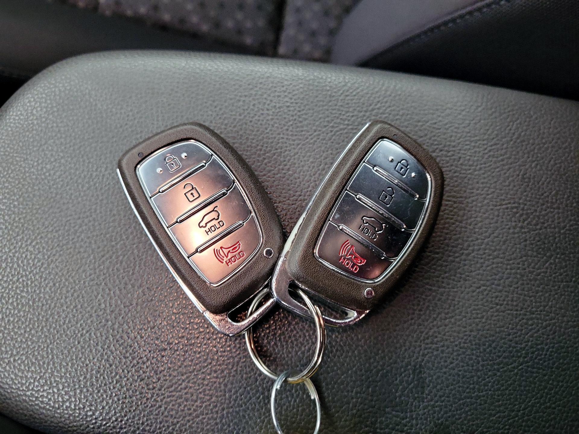 Thumbnail: 2017 Hyundai Ioniq - 20