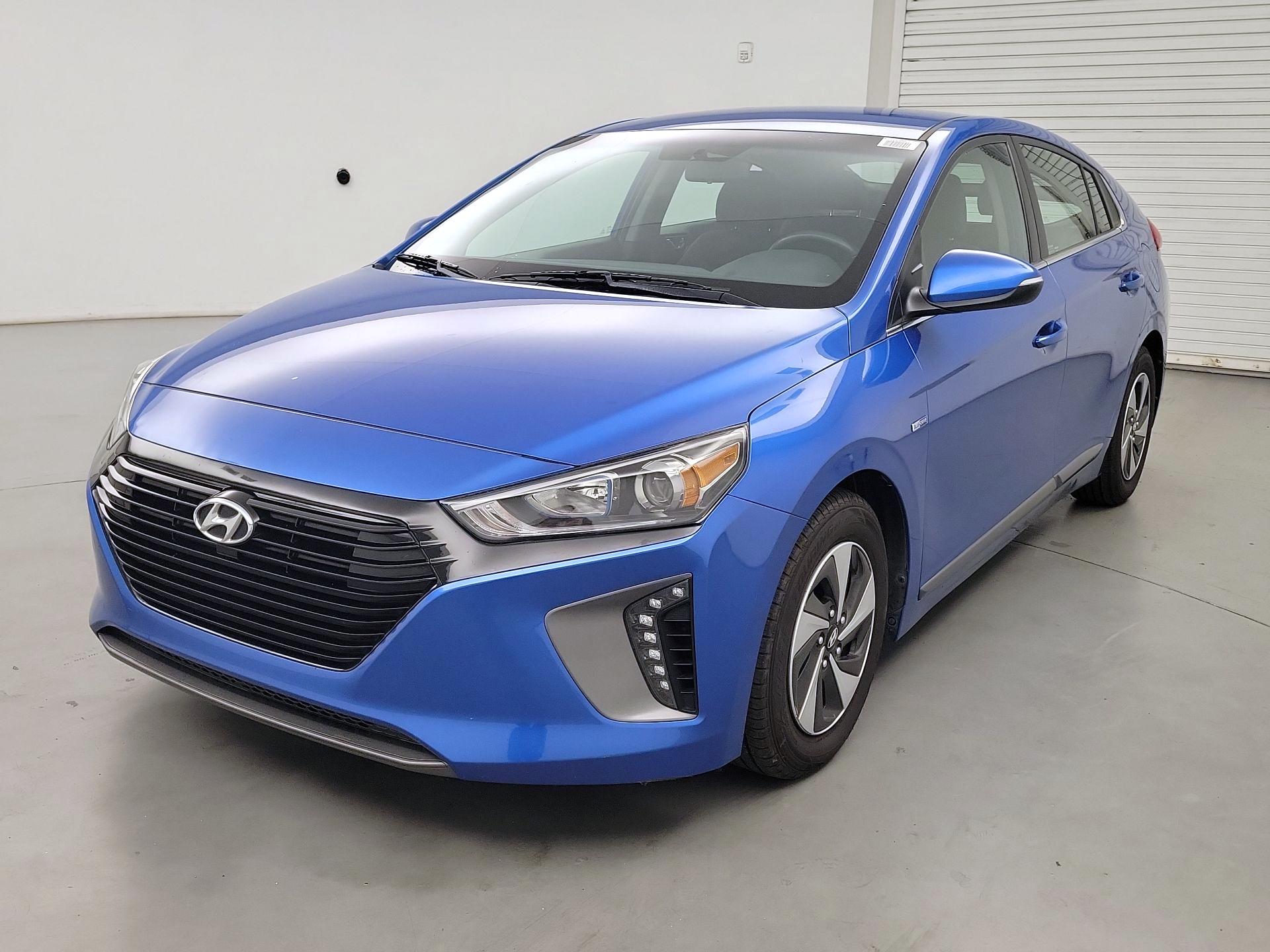 Thumbnail: 2017 Hyundai Ioniq - 3