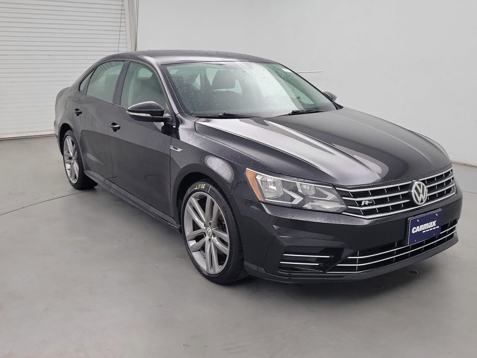 2018 Volkswagen Passat R-Line
