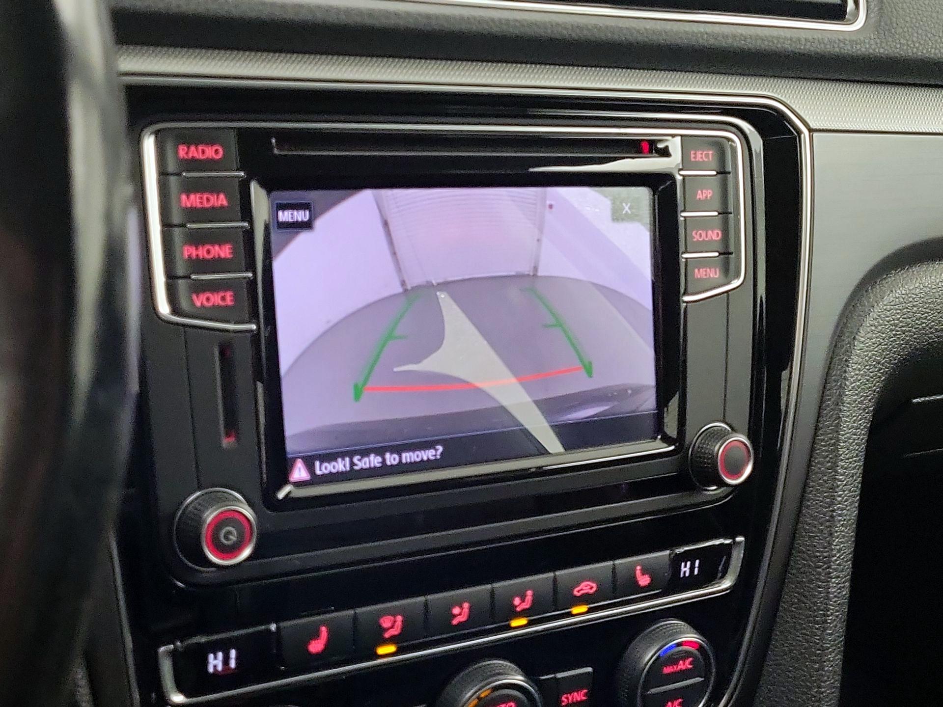 Thumbnail: 2018 Volkswagen Passat - 12