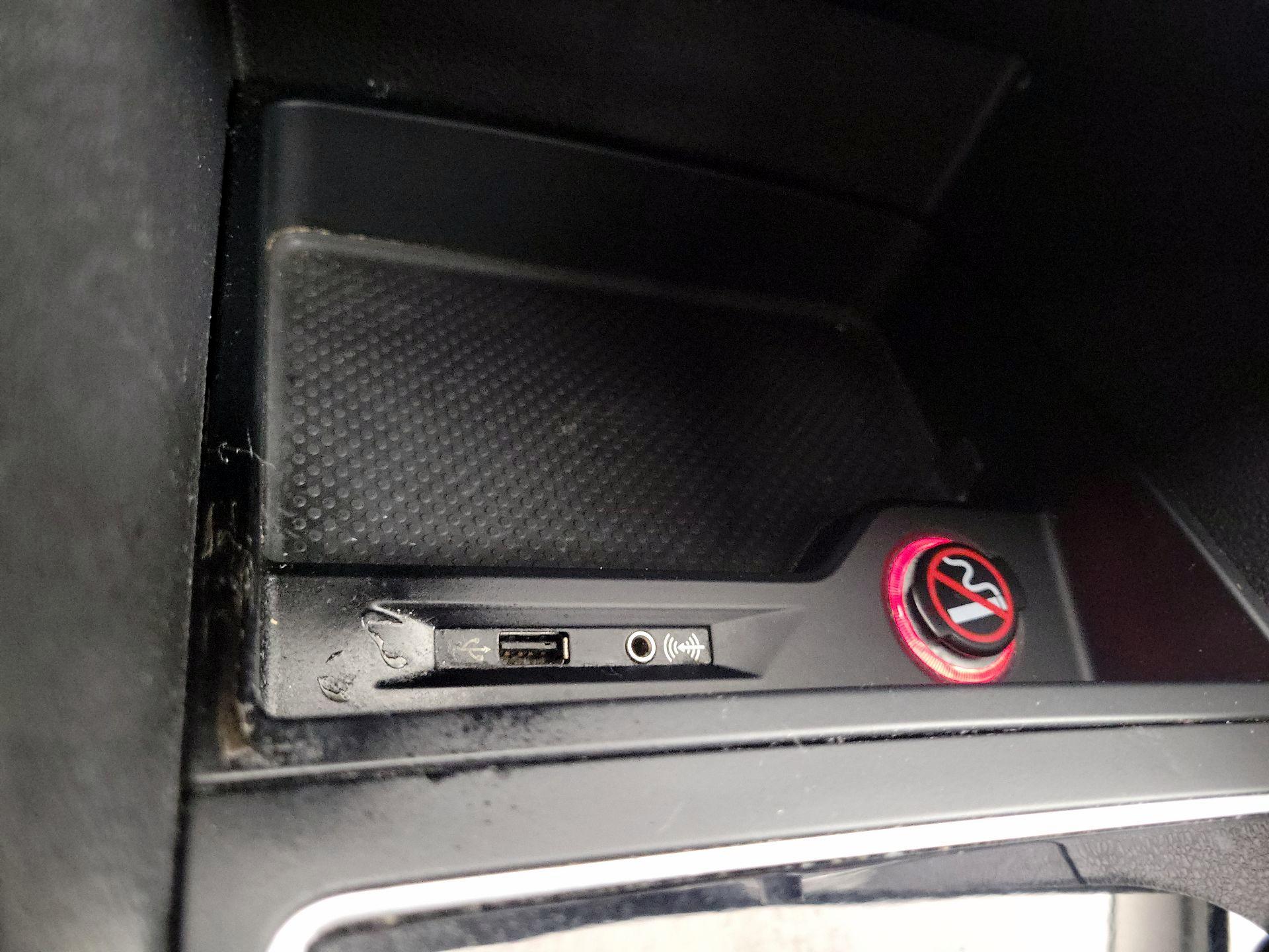 Thumbnail: 2018 Volkswagen Passat - 16