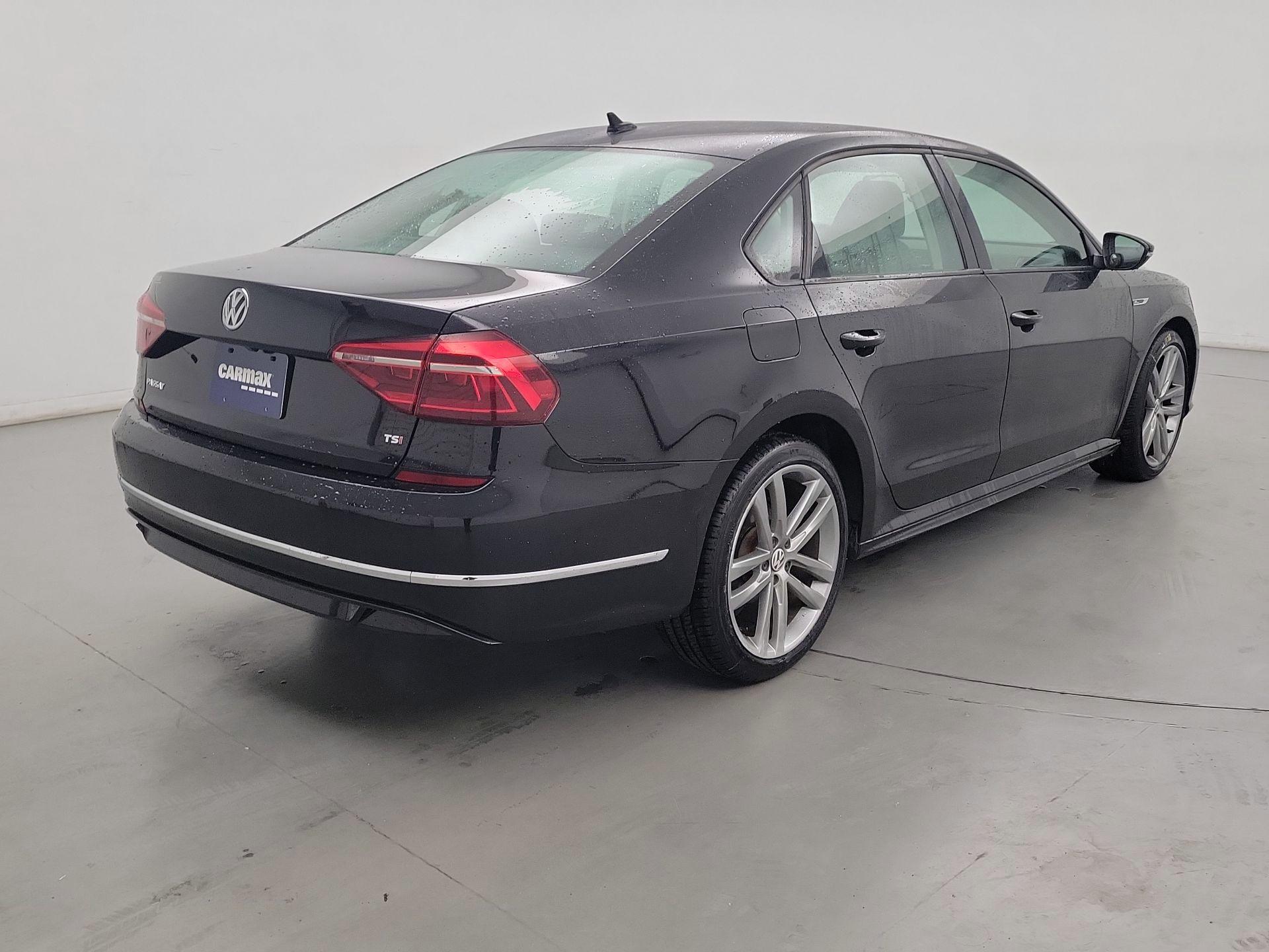 Thumbnail: 2018 Volkswagen Passat - 5