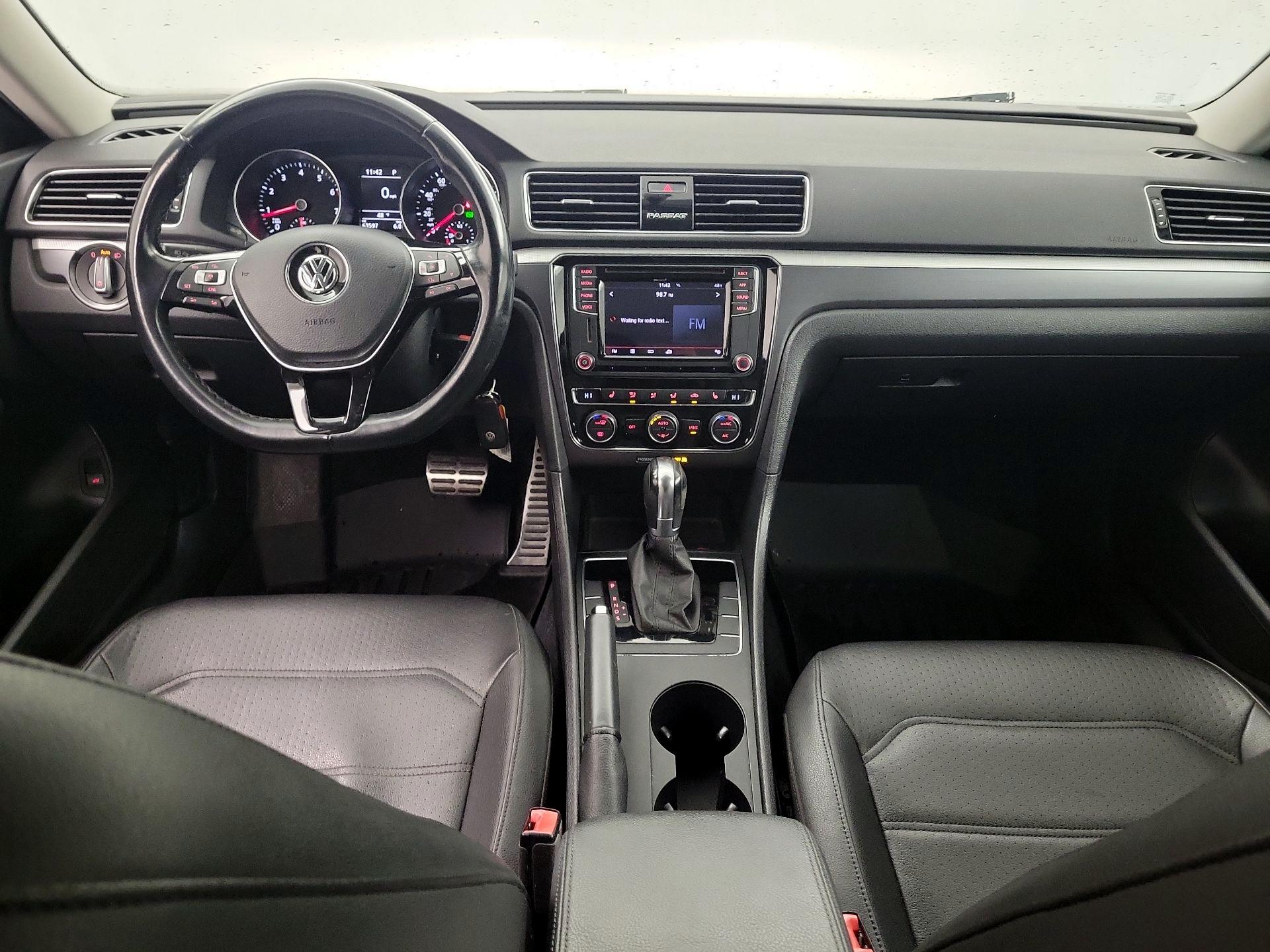 Thumbnail: 2018 Volkswagen Passat - 8