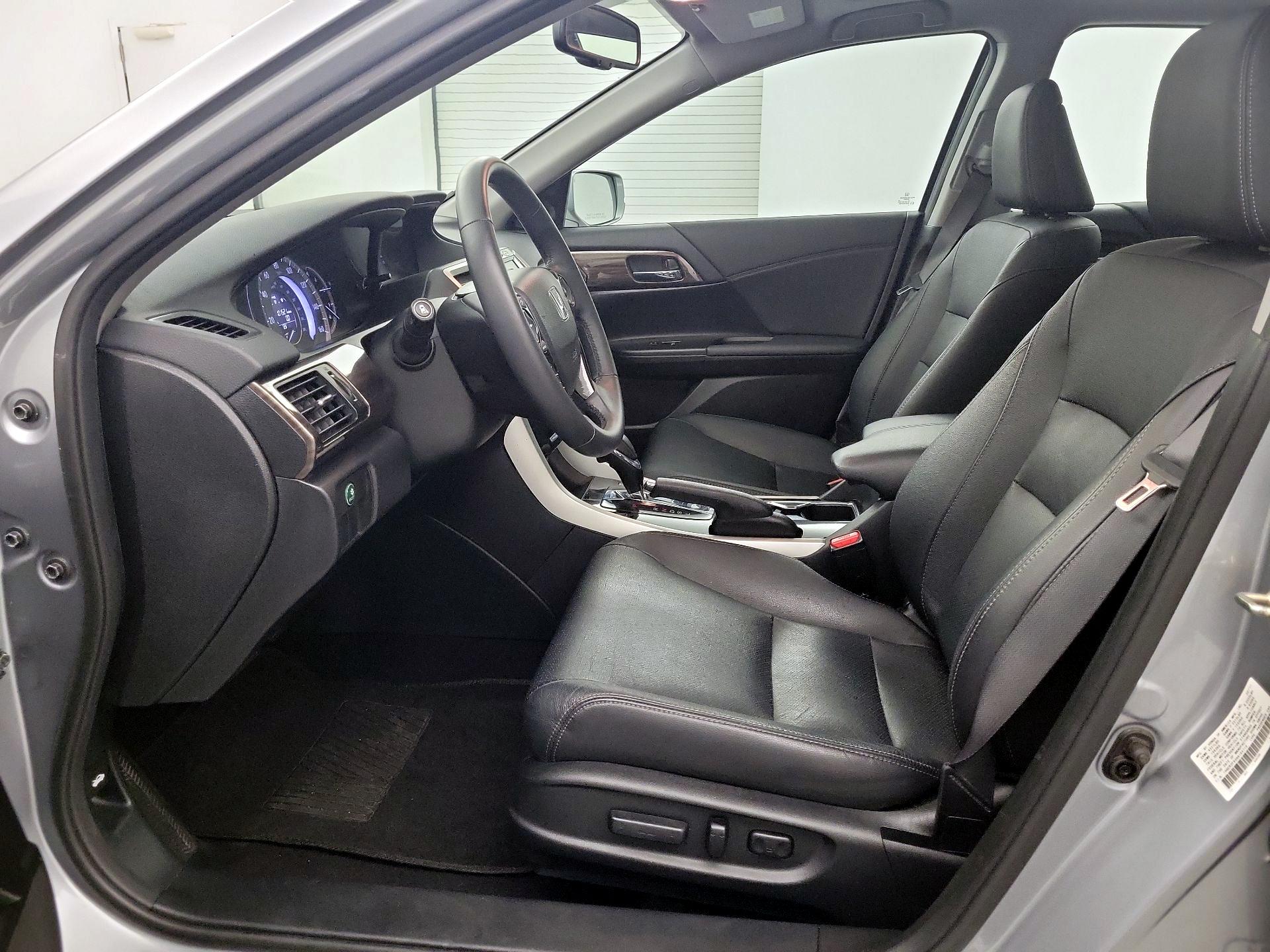 Thumbnail: 2017 Honda Accord - 9