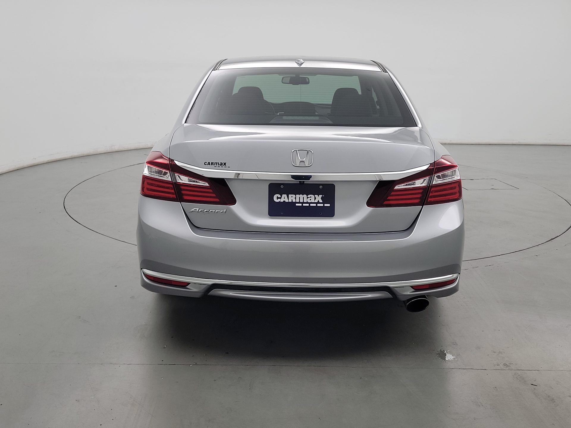 Thumbnail: 2017 Honda Accord - 6