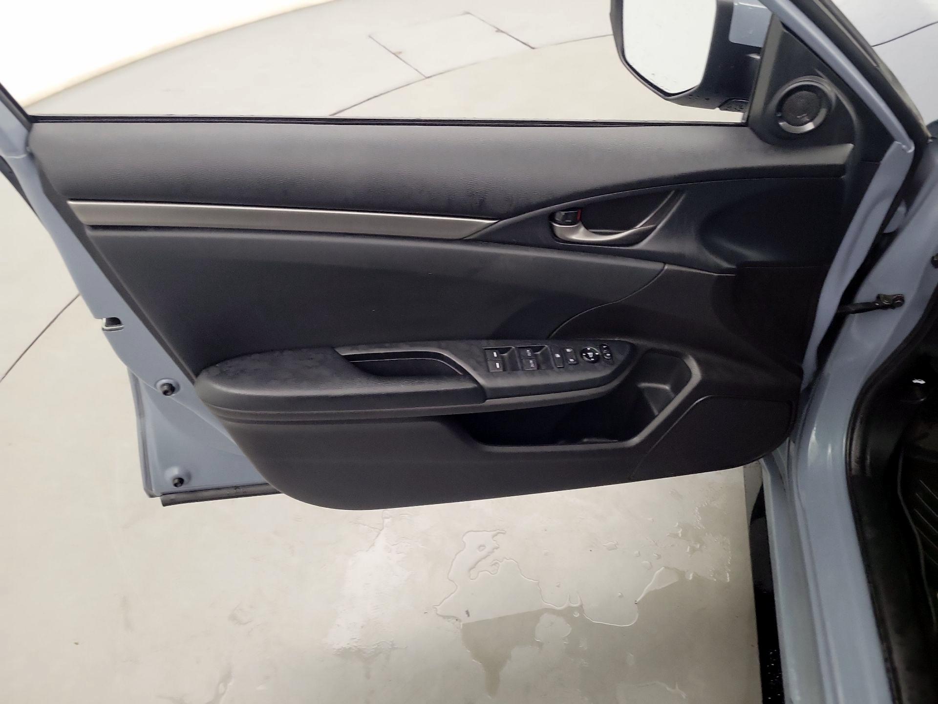 Thumbnail: 2021 Honda Civic - 10