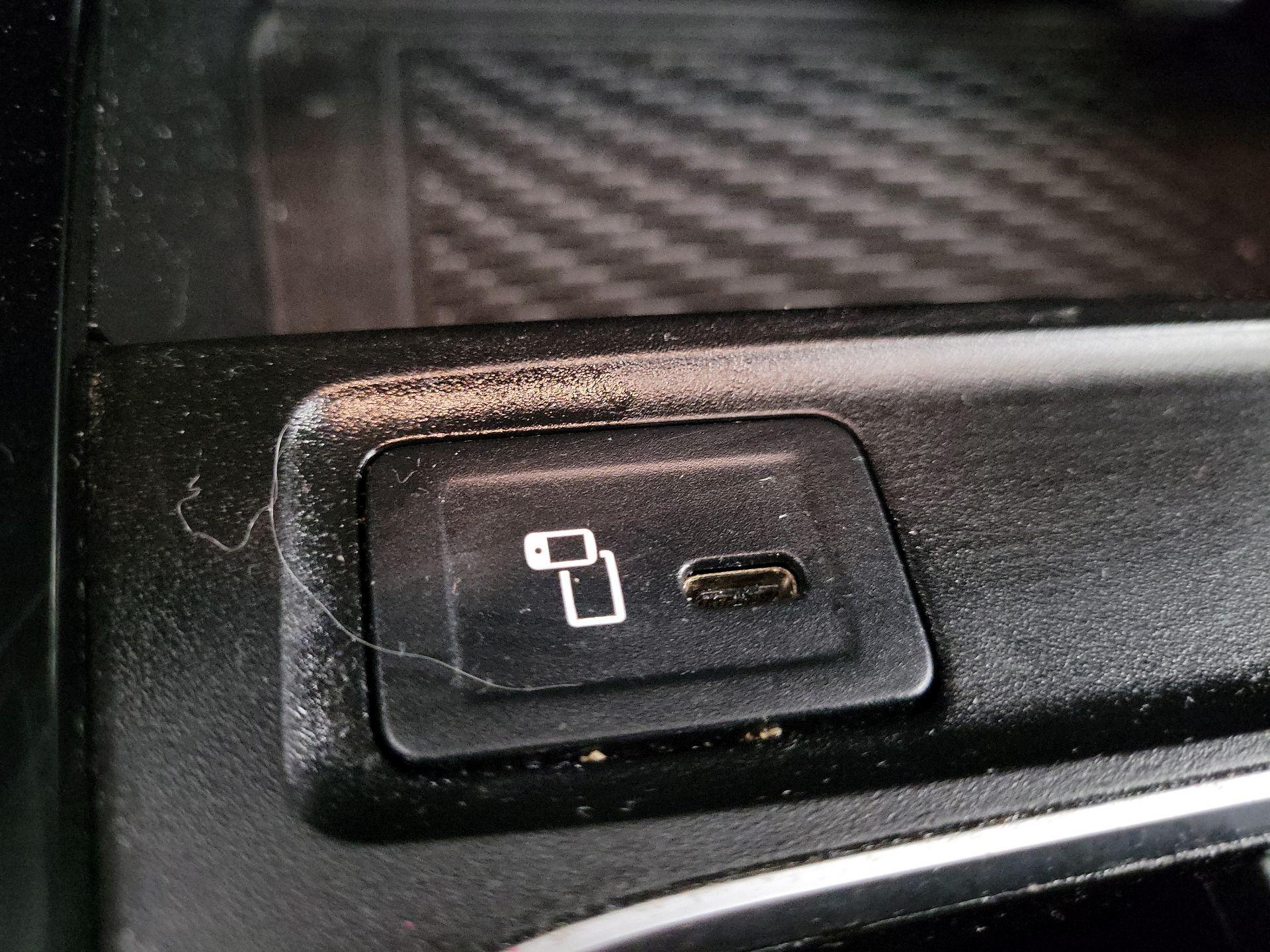 Thumbnail: 2023 Mercedes-Benz EQB - 17