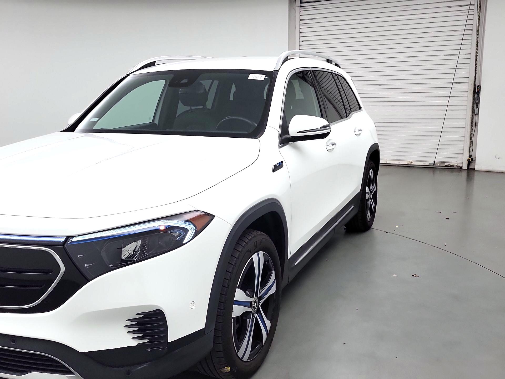 Thumbnail: 2023 Mercedes-Benz EQB - 3