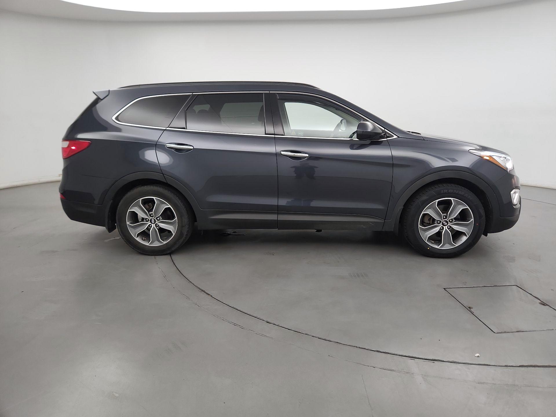 Thumbnail: 2015 Hyundai Santa Fe - 4