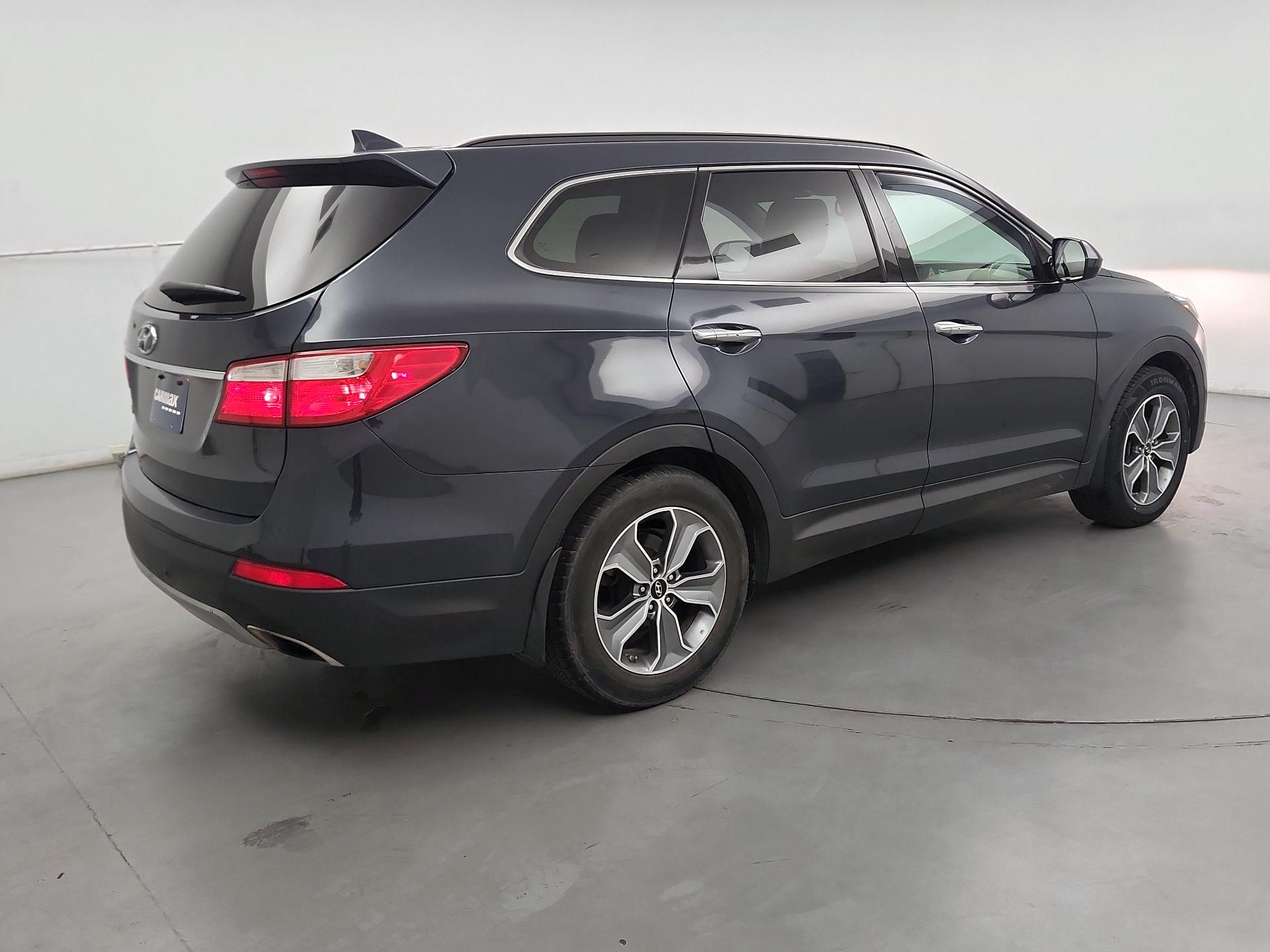 Thumbnail: 2015 Hyundai Santa Fe - 5