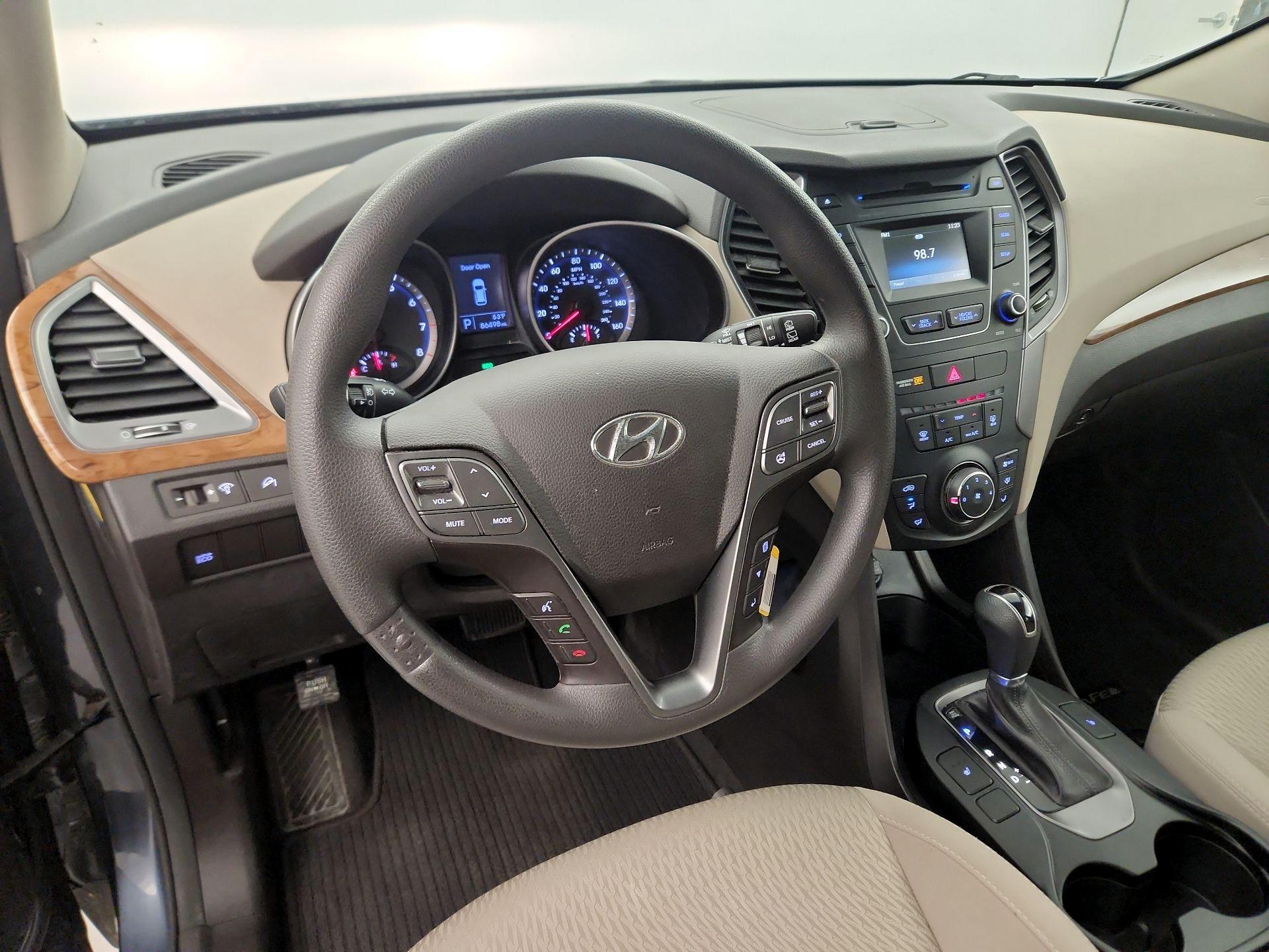 Thumbnail: 2015 Hyundai Santa Fe - 8