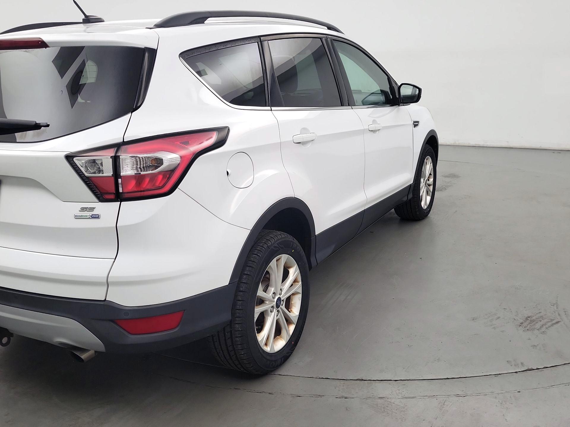 Thumbnail: 2017 Ford Escape - 5