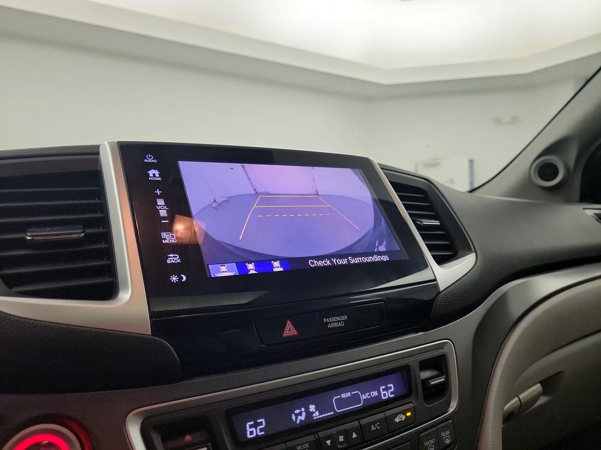 Thumbnail: 2018 Honda Pilot - 12