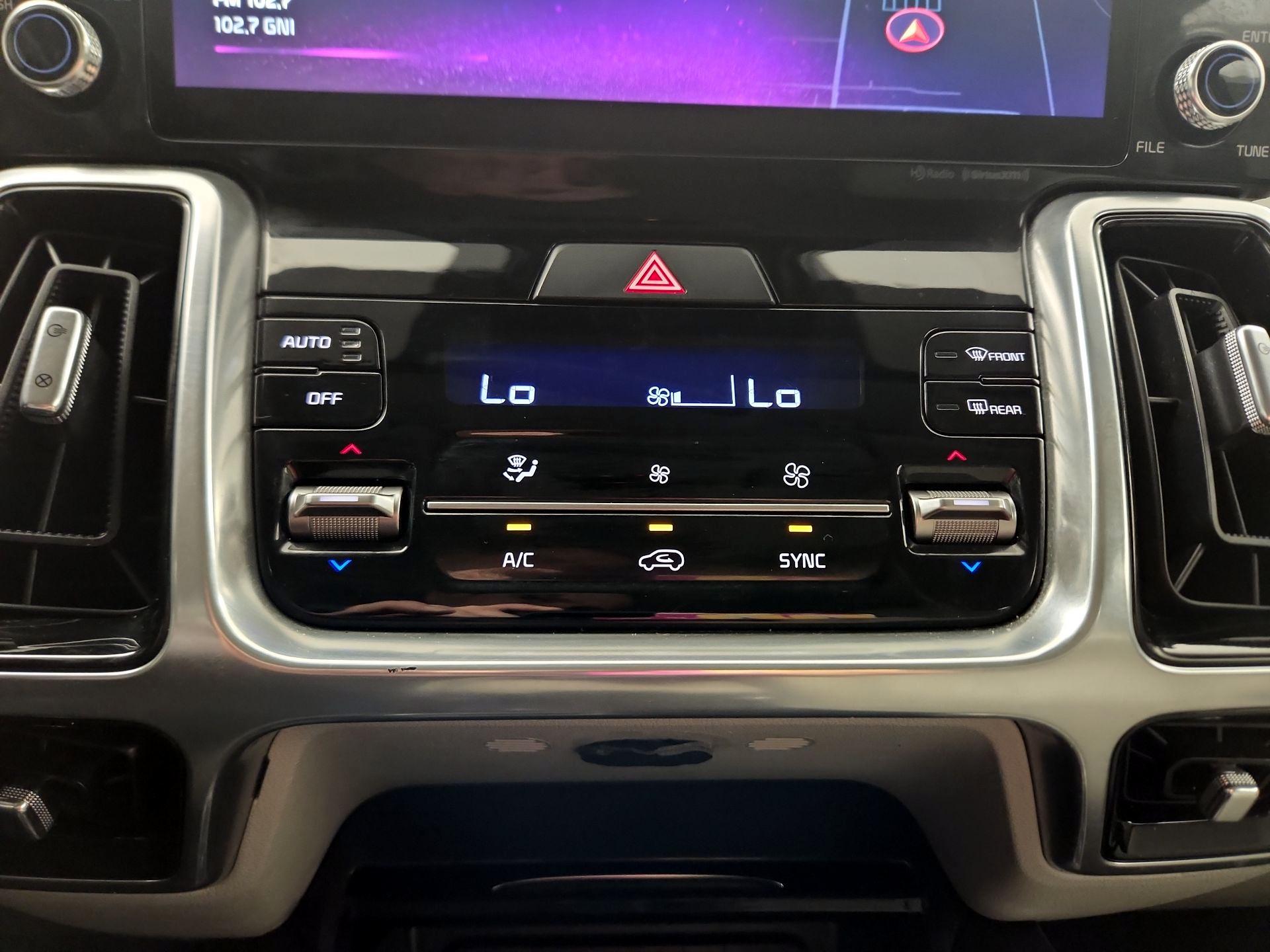 Thumbnail: 2023 Kia Sorento - 15