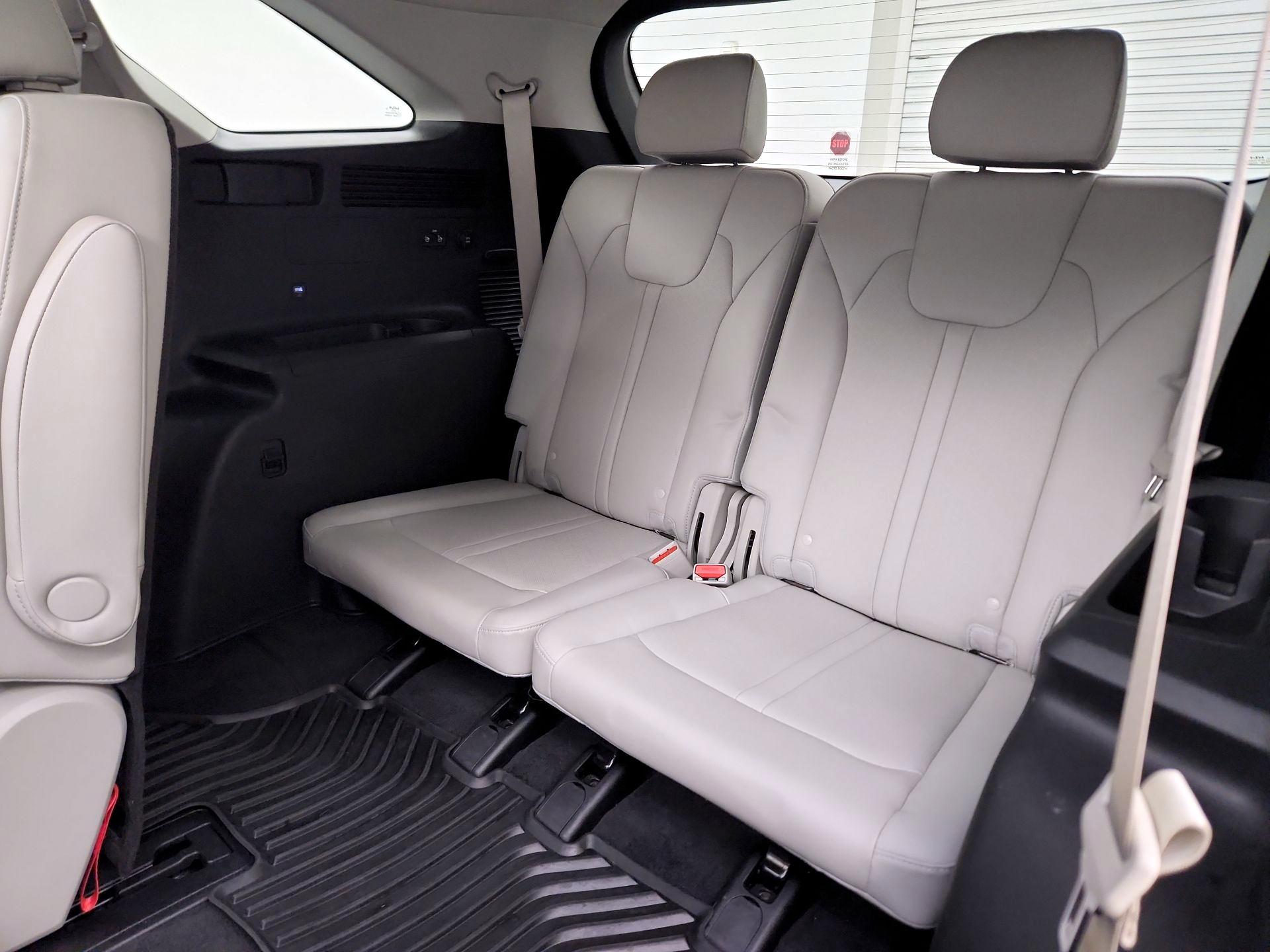 Thumbnail: 2023 Kia Sorento - 20