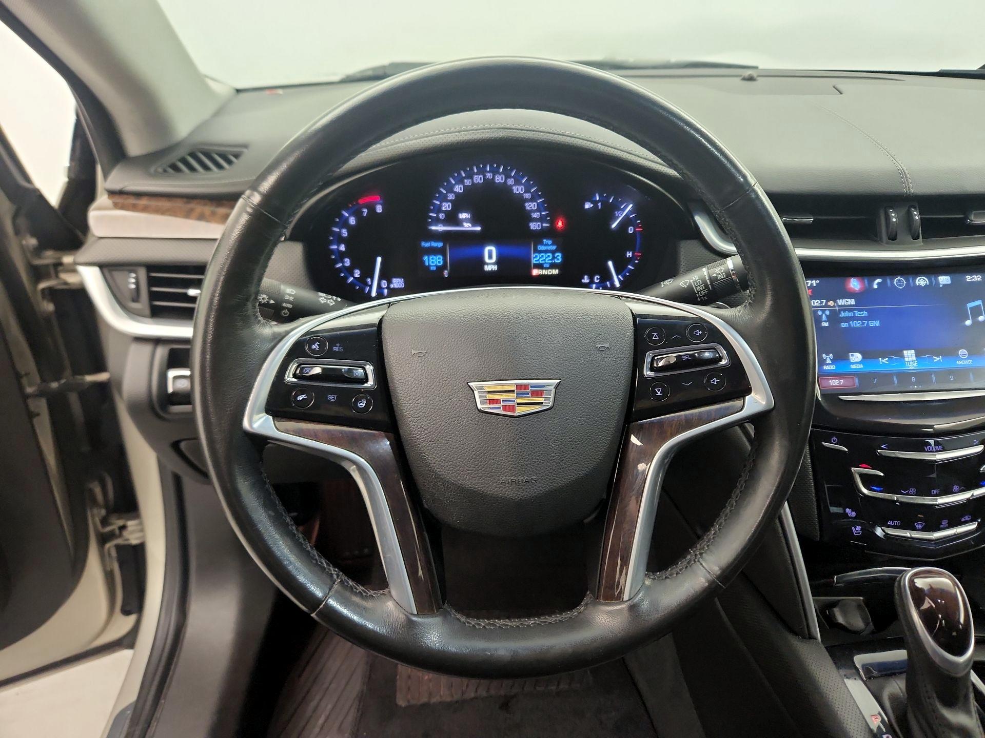 Thumbnail: 2016 Cadillac XTS - 10