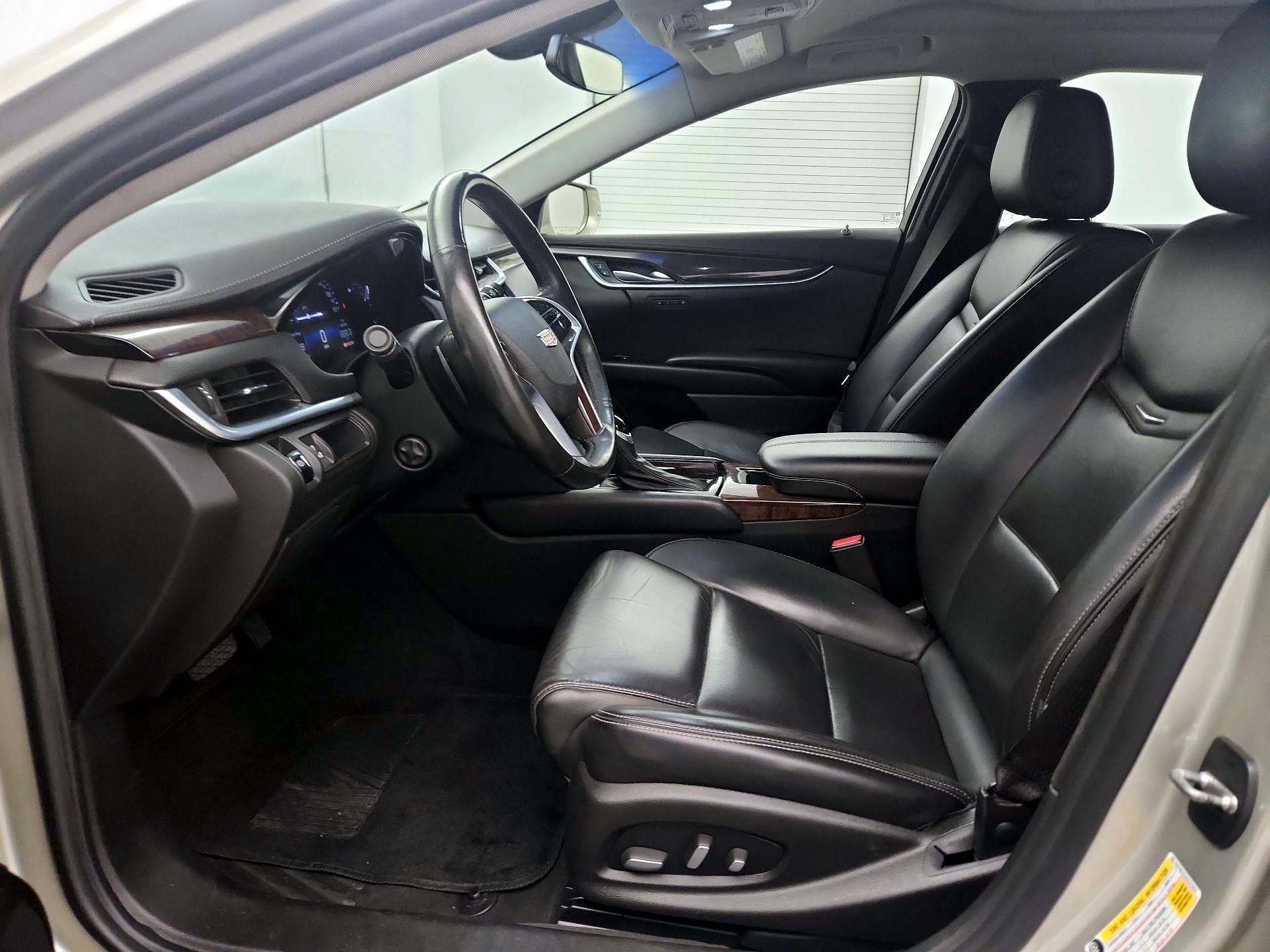 Thumbnail: 2016 Cadillac XTS - 11