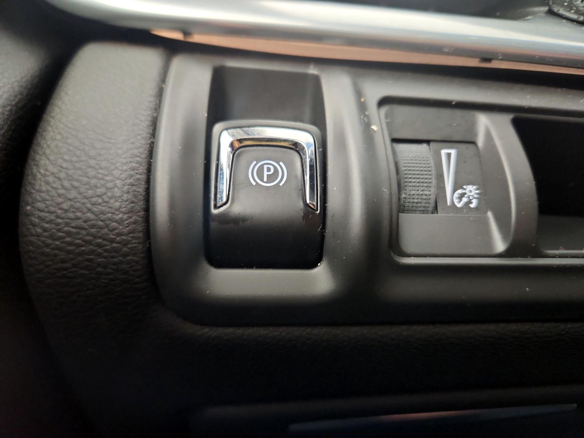 Thumbnail: 2016 Cadillac XTS - 13