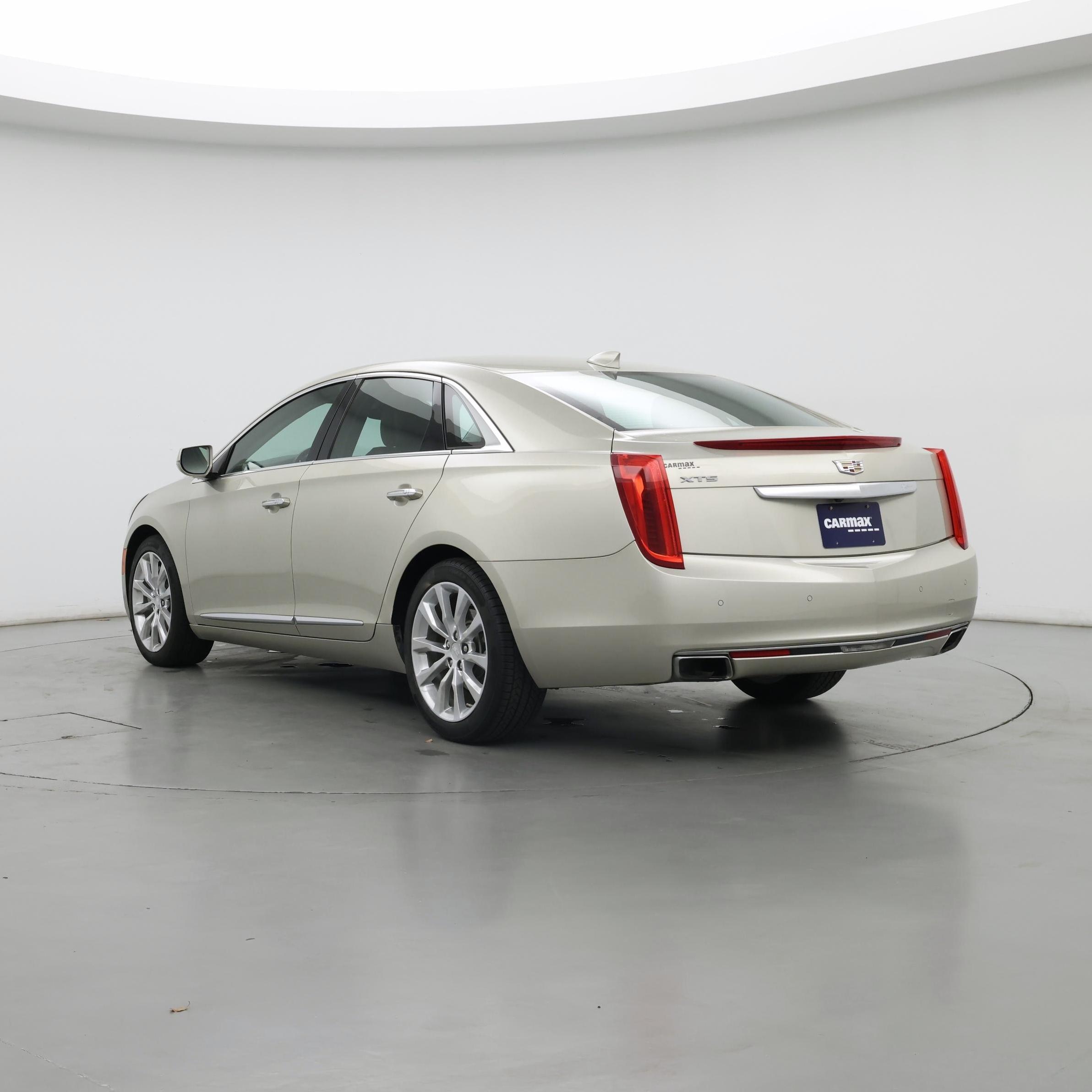 Thumbnail: 2016 Cadillac XTS - 2