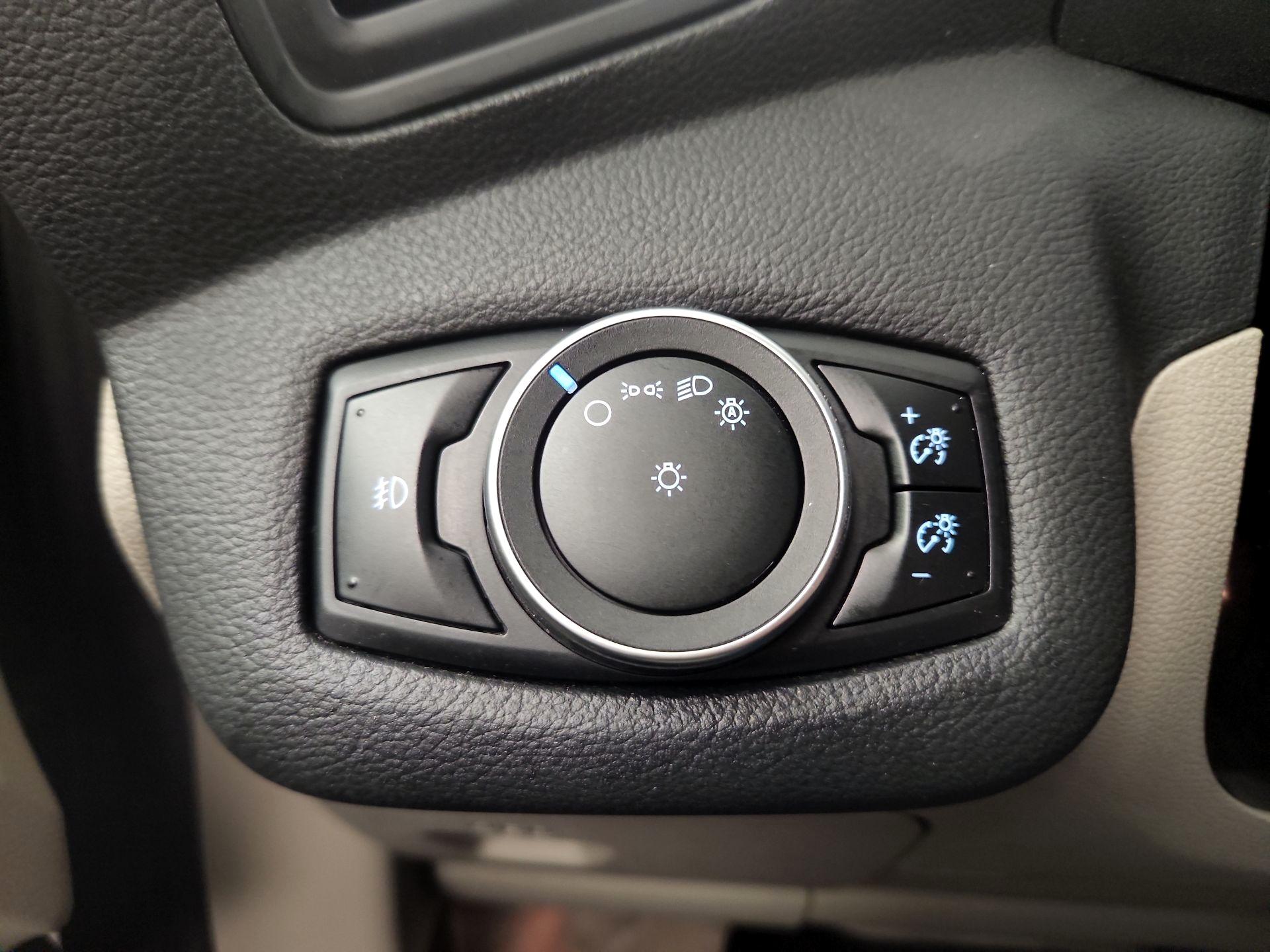 Thumbnail: 2015 Ford Escape - 11