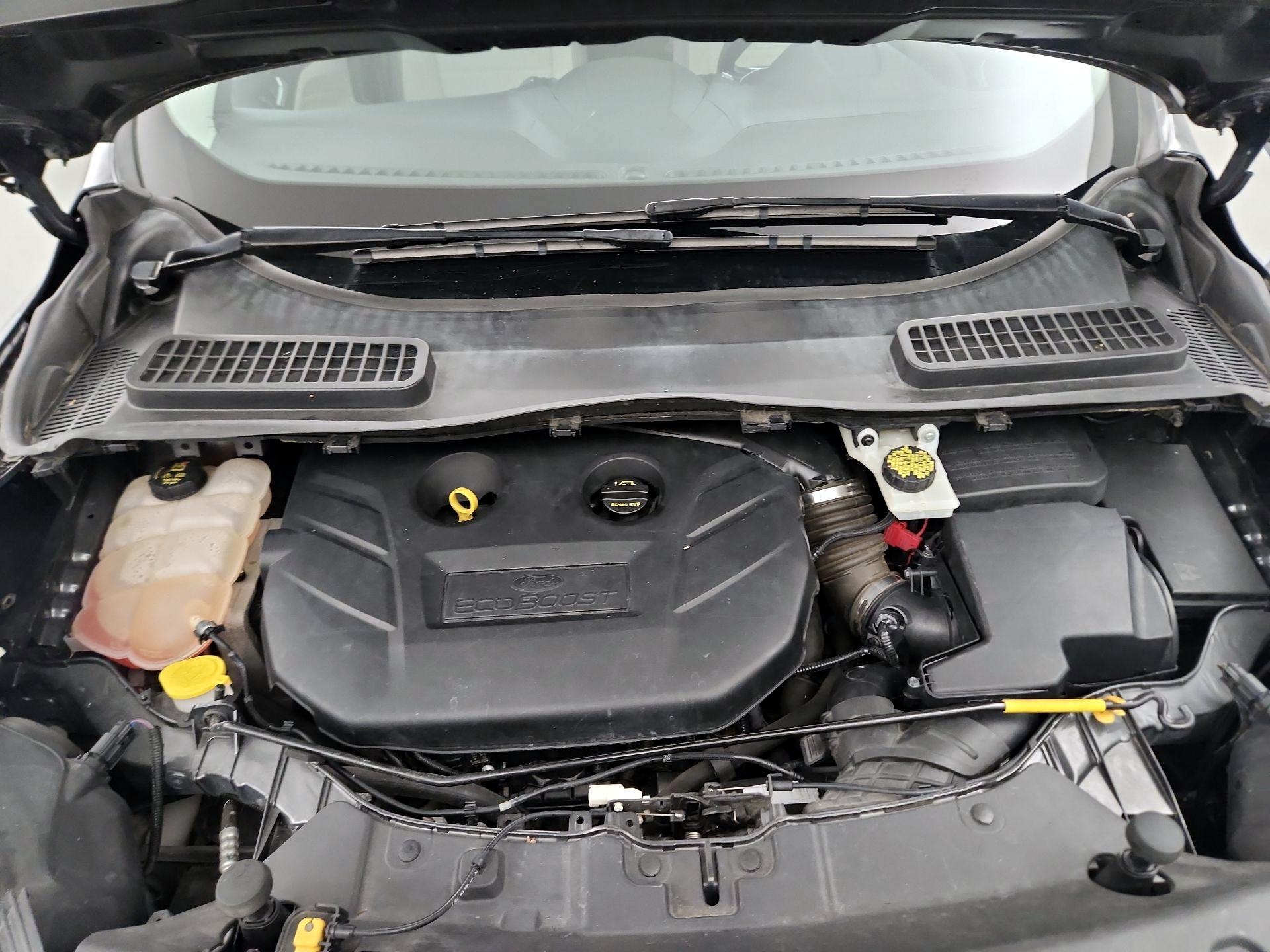 Thumbnail: 2015 Ford Escape - 20