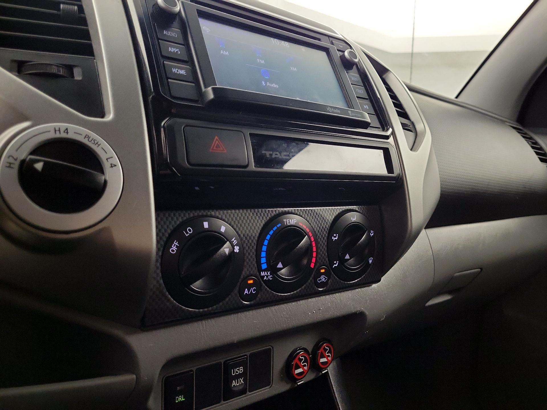 Thumbnail: 2015 Toyota Tacoma - 14