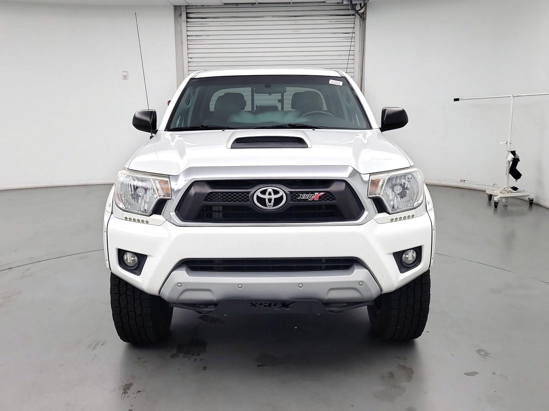 Thumbnail: 2015 Toyota Tacoma - 2