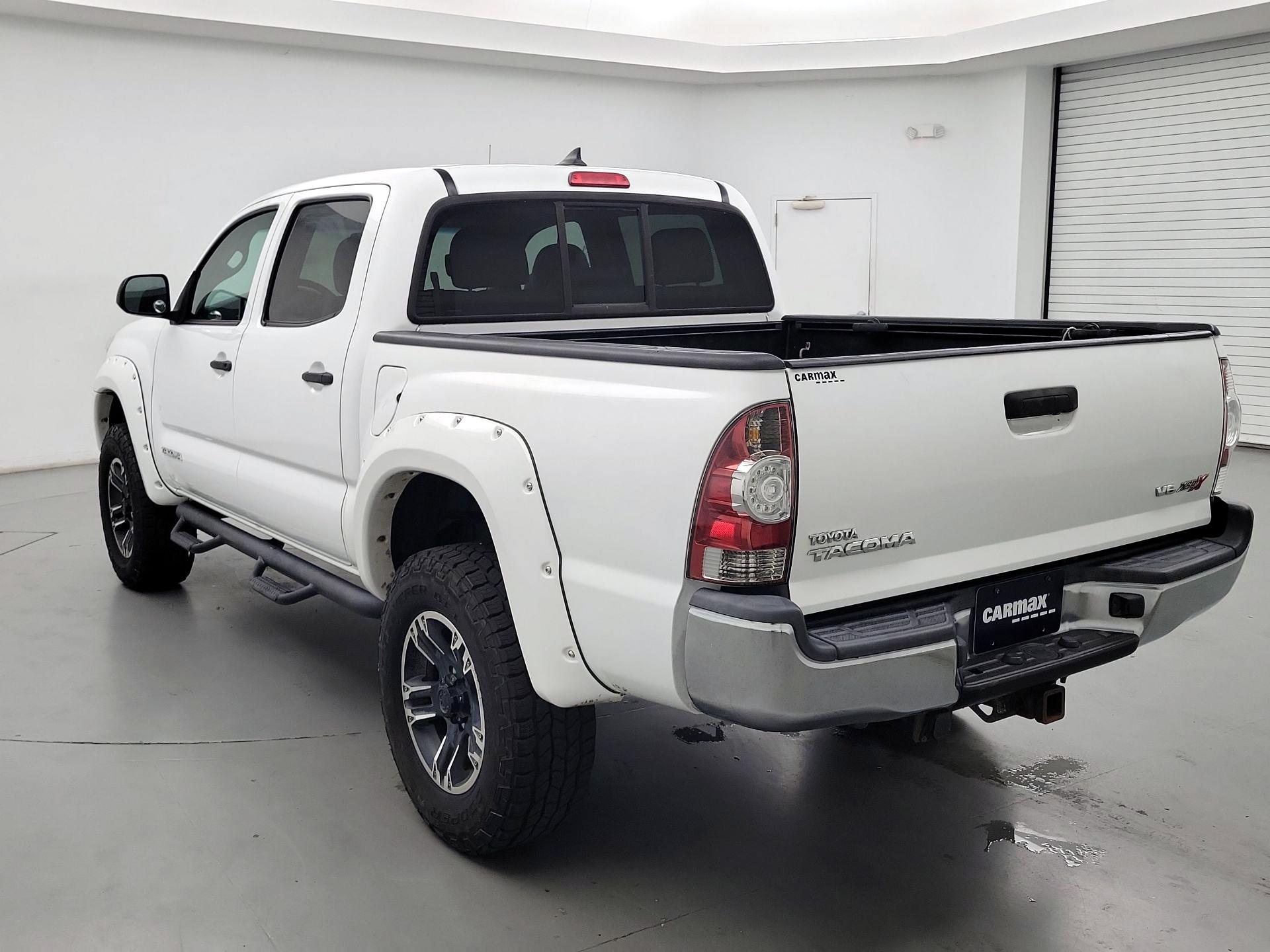 Thumbnail: 2015 Toyota Tacoma - 7
