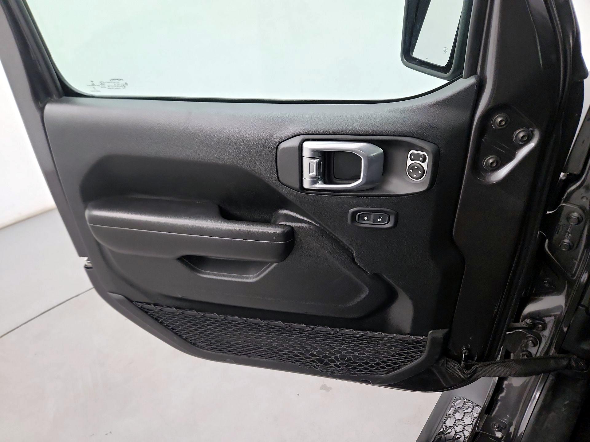 Thumbnail: 2021 Jeep Wrangler - 12