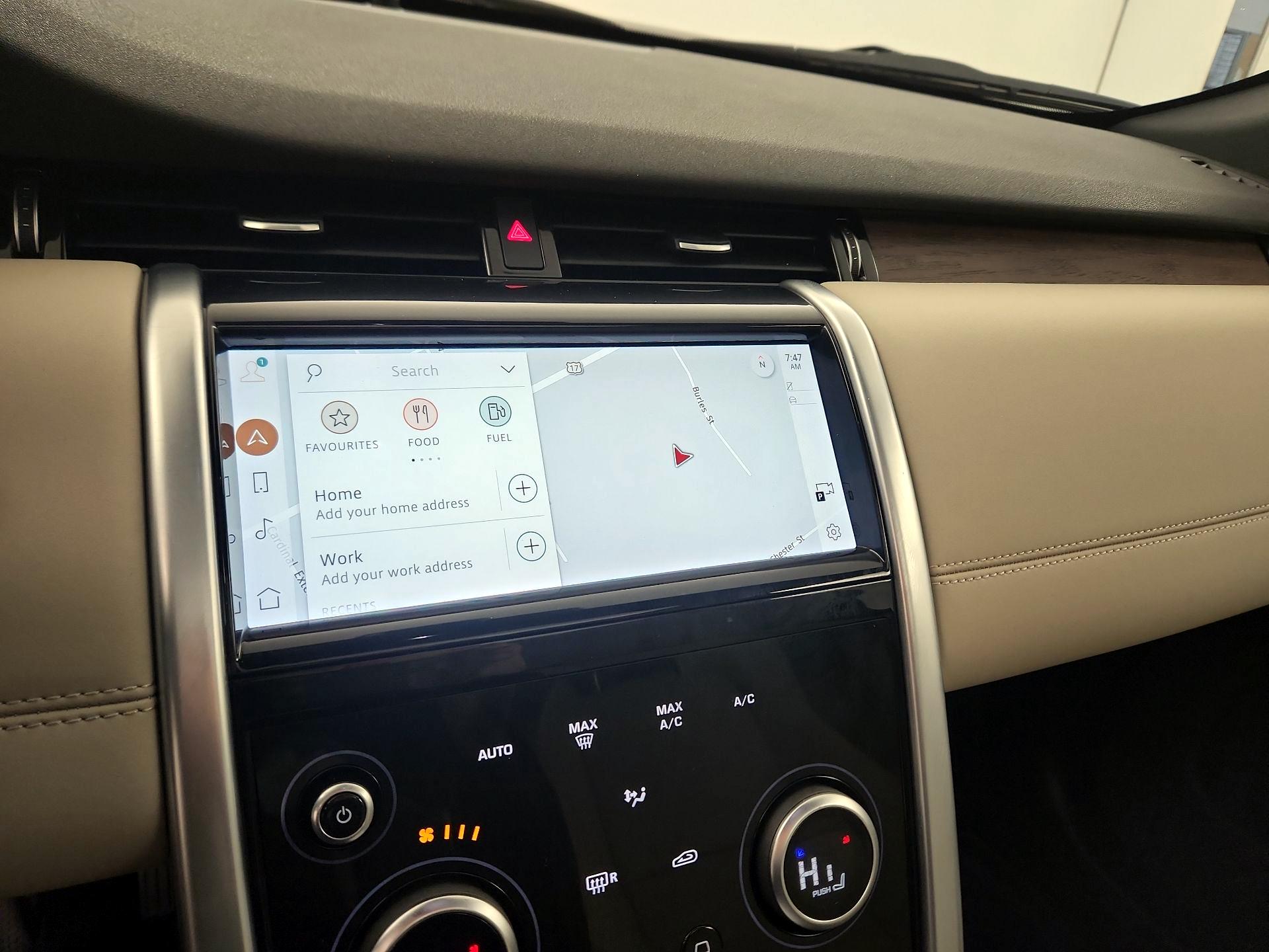 Thumbnail: 2023 Land Rover Discovery Sport - 12