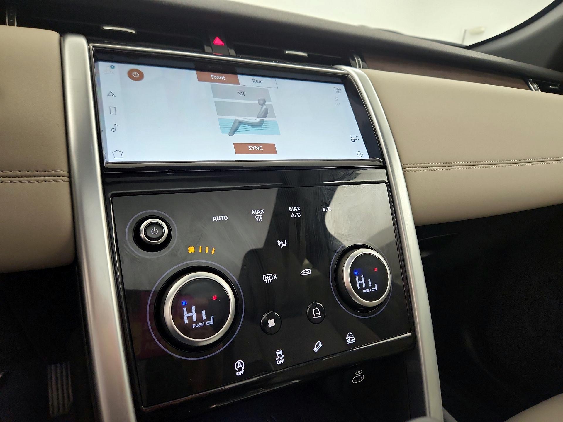 Thumbnail: 2023 Land Rover Discovery Sport - 15