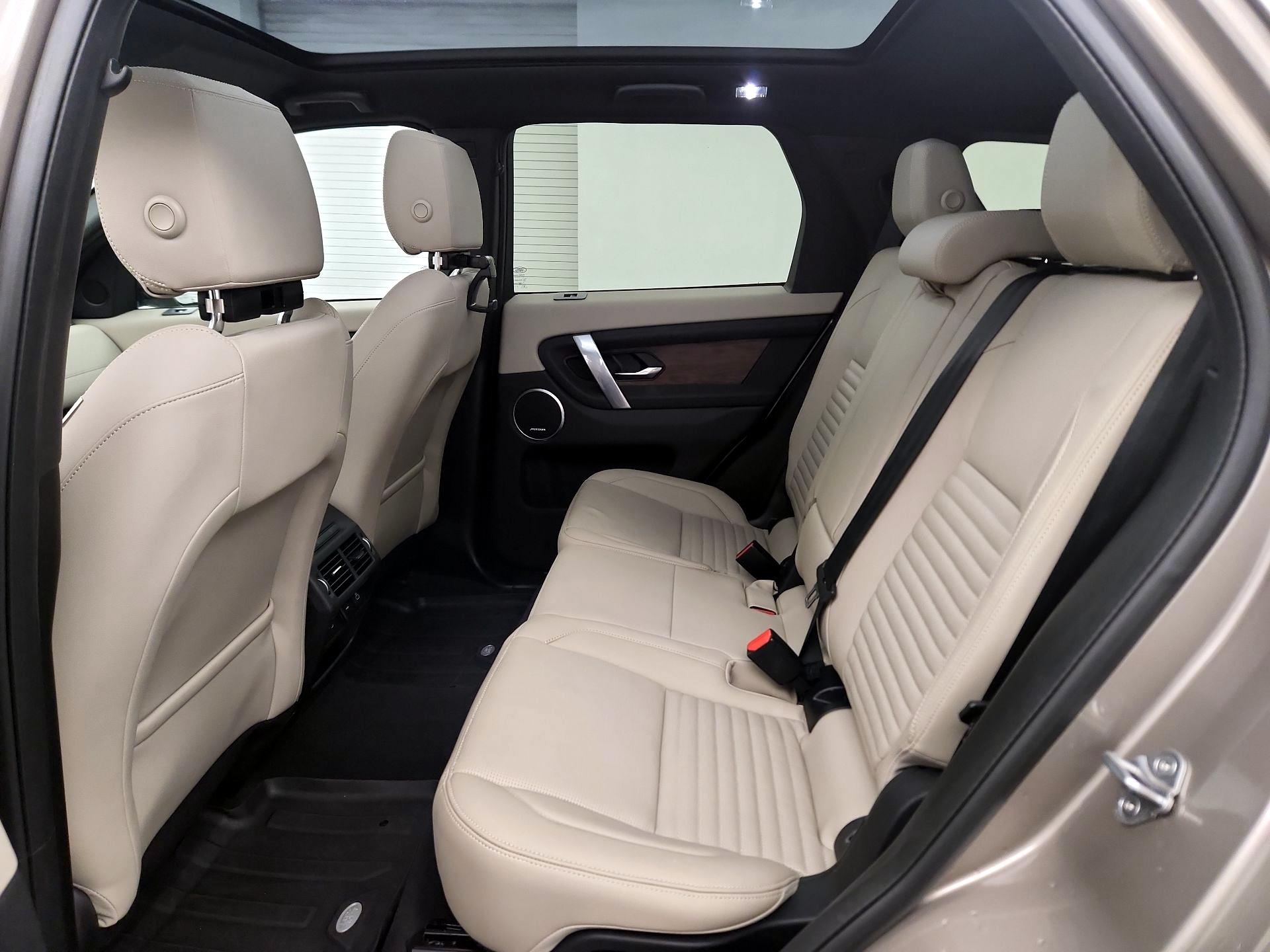 Thumbnail: 2023 Land Rover Discovery Sport - 19