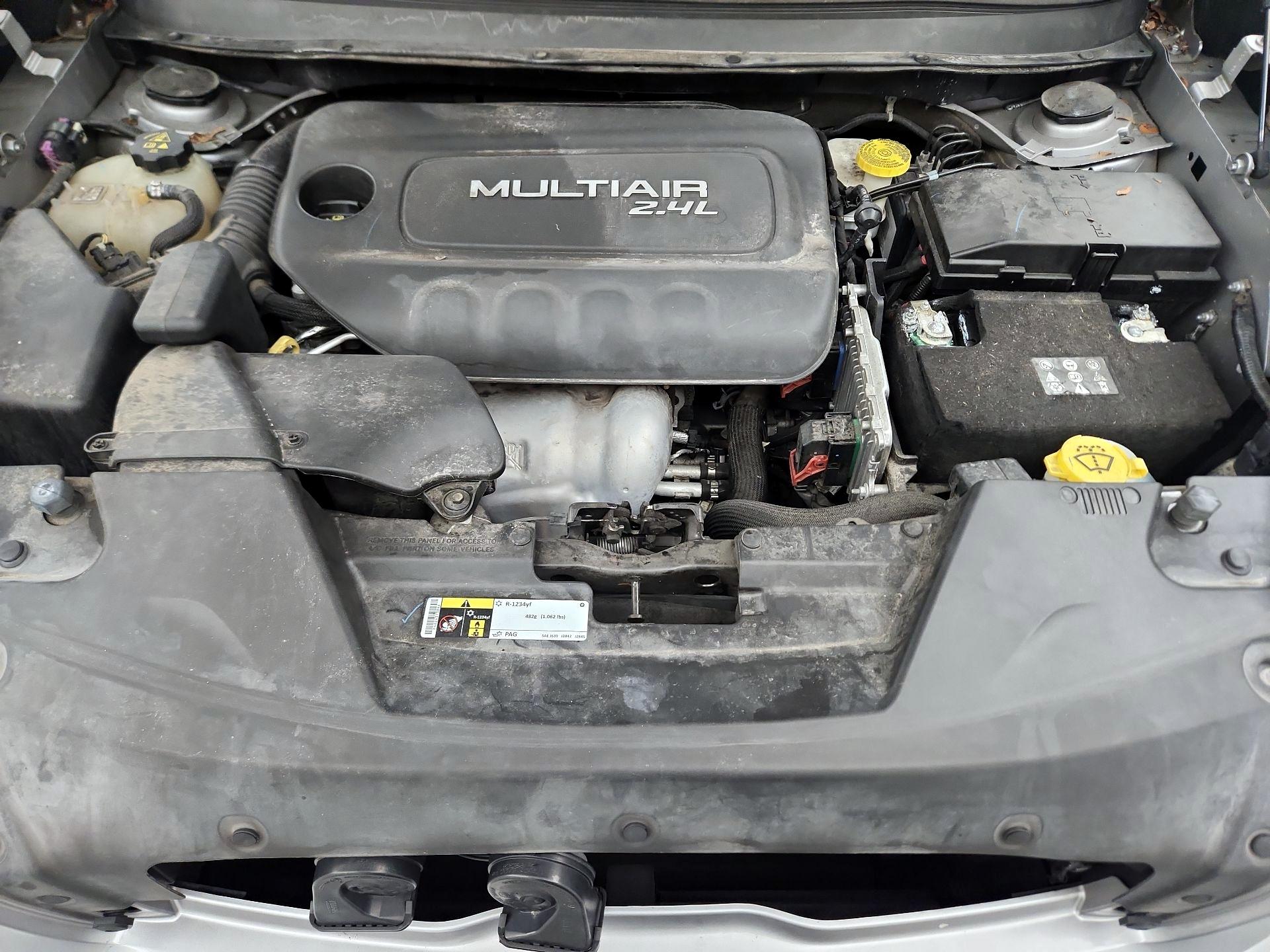 Thumbnail: 2018 Jeep Cherokee - 19