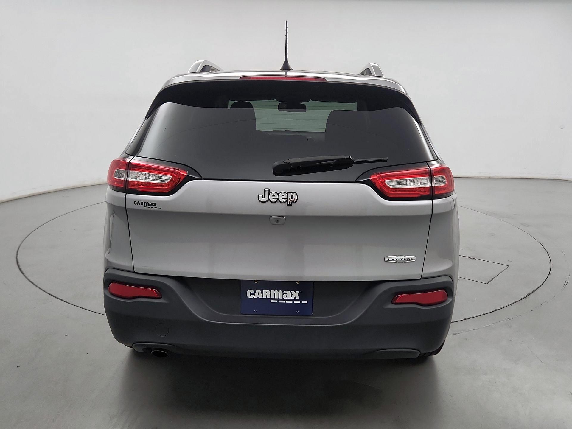 Thumbnail: 2018 Jeep Cherokee - 6