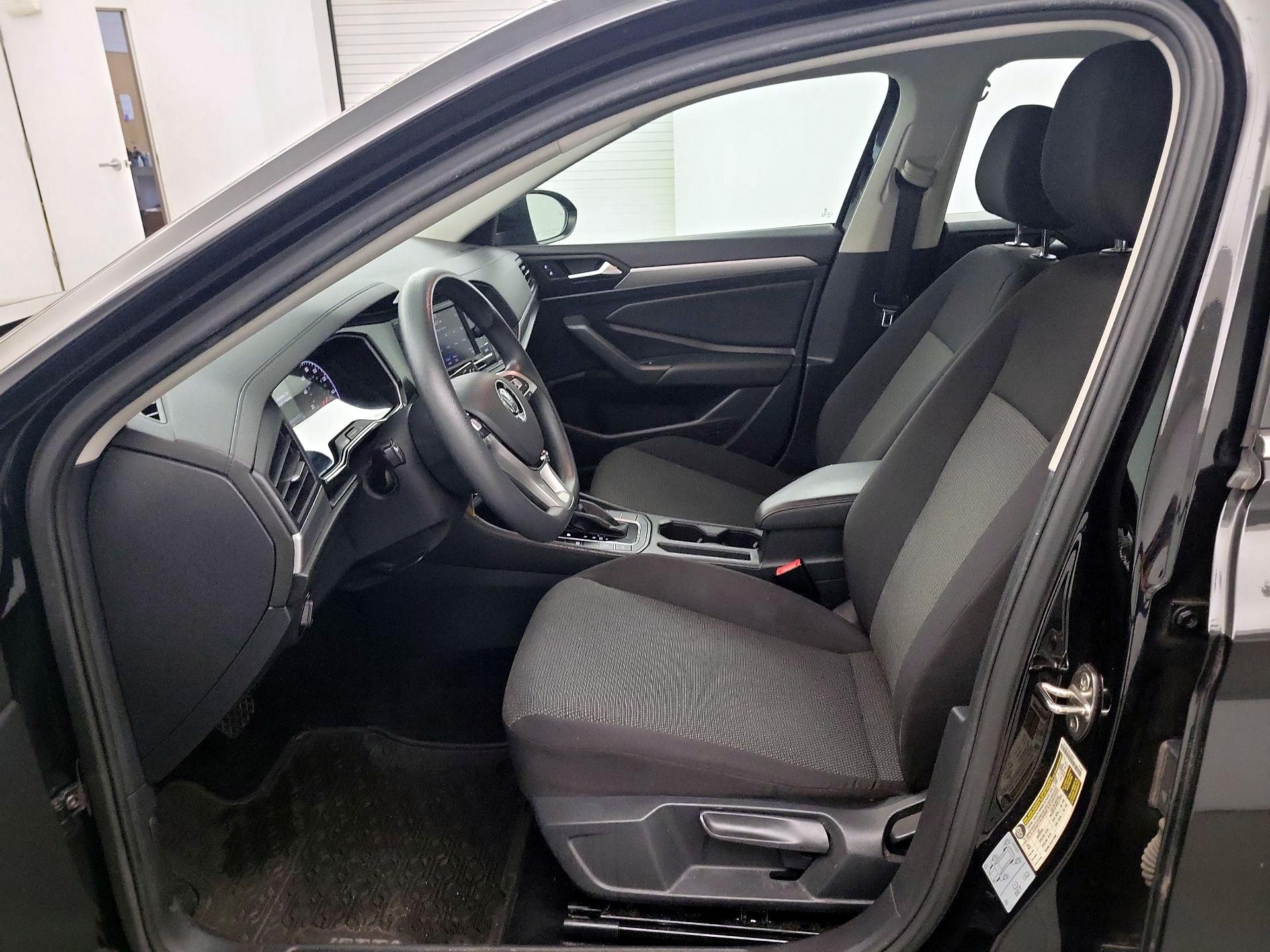 Thumbnail: 2020 Volkswagen Jetta - 9