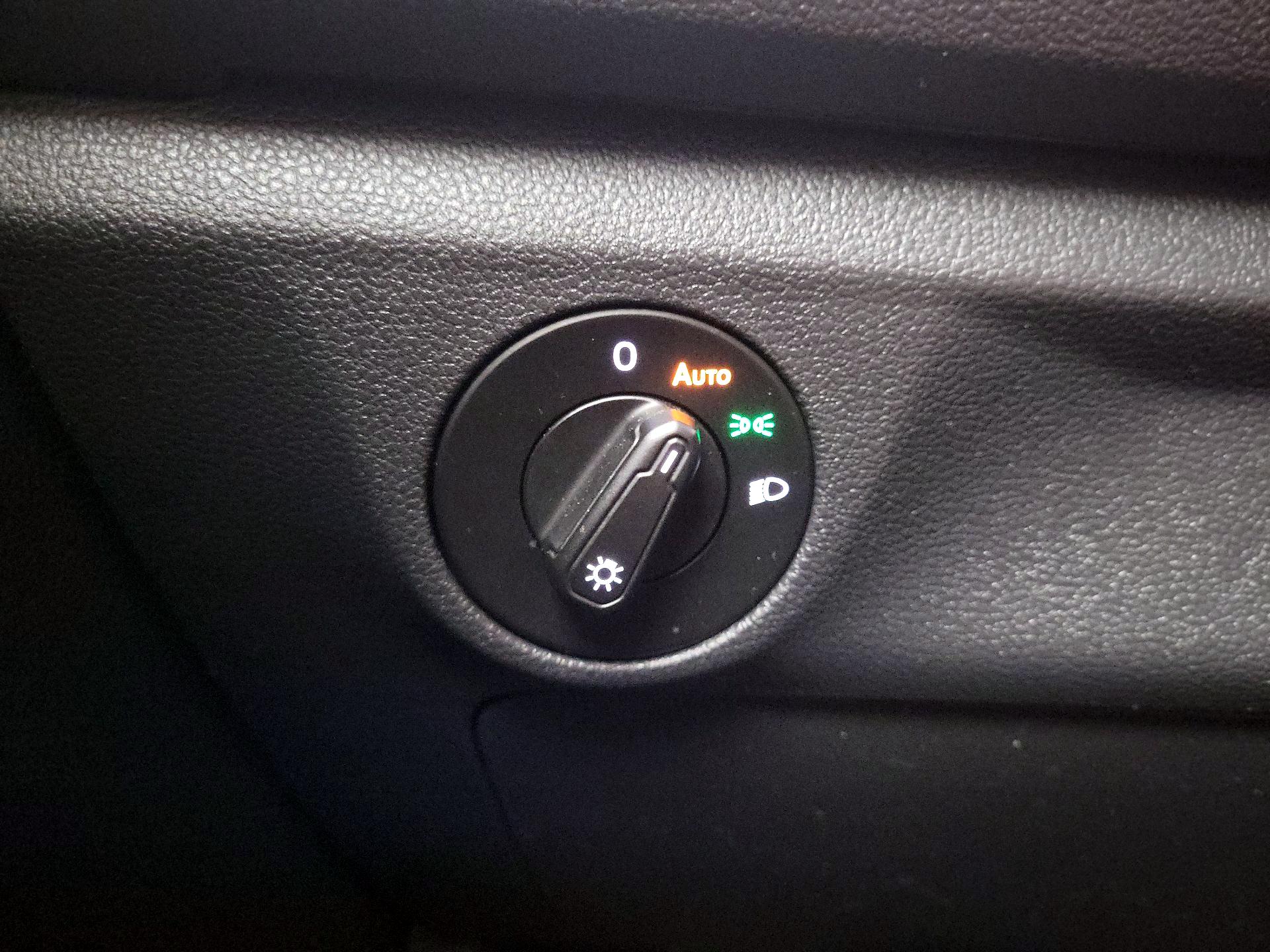 Thumbnail: 2020 Volkswagen Jetta - 11