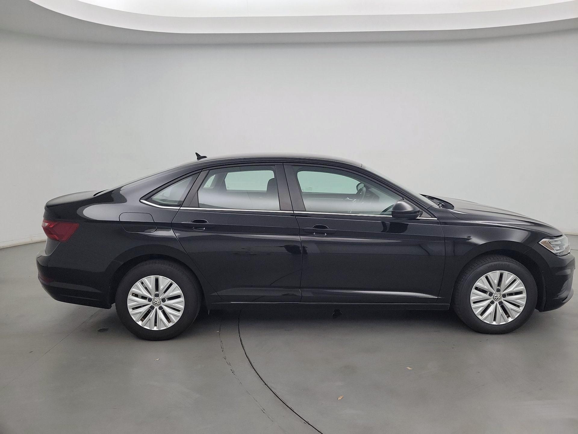 Thumbnail: 2020 Volkswagen Jetta - 4