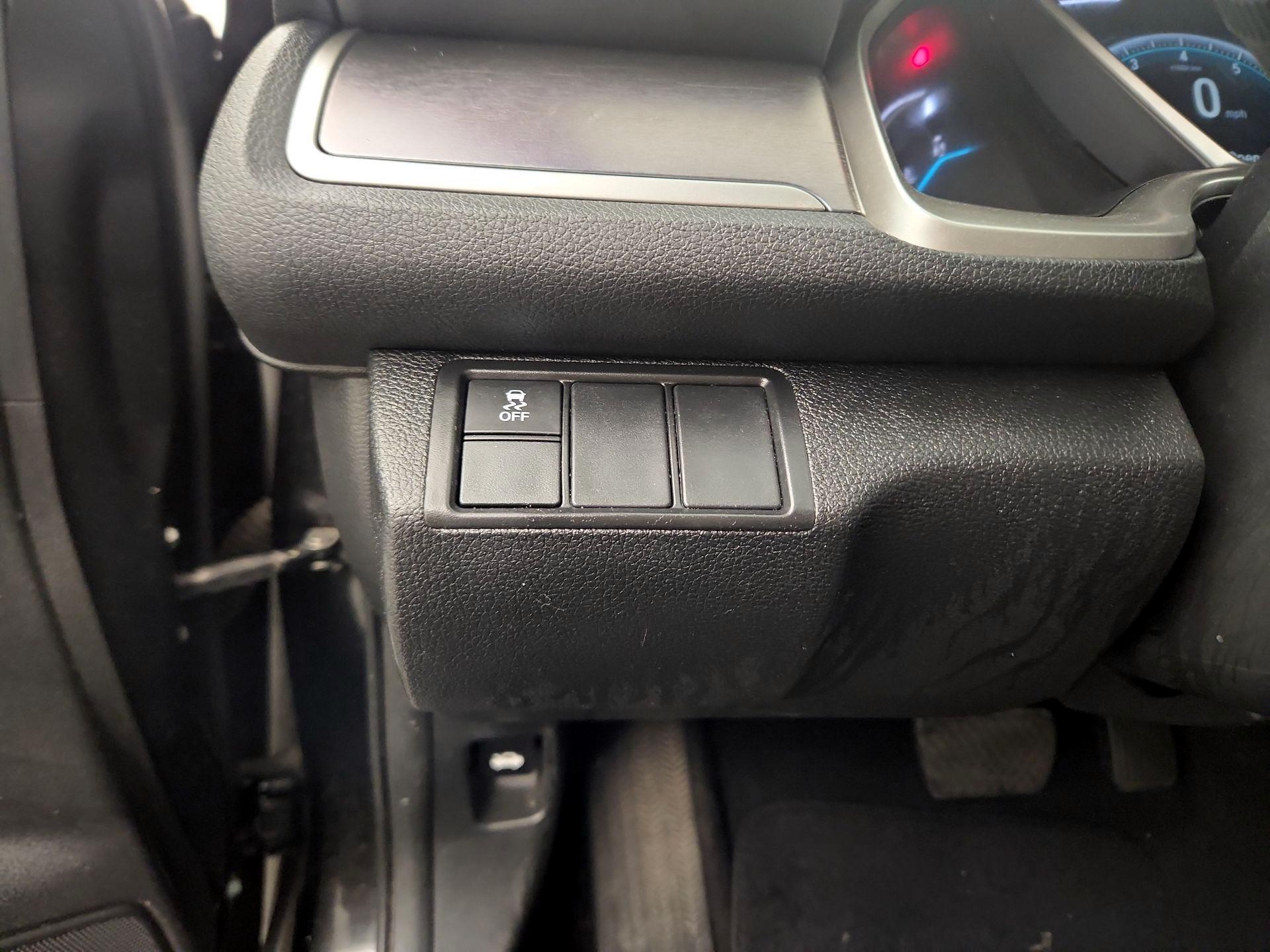 Thumbnail: 2017 Honda Civic - 11