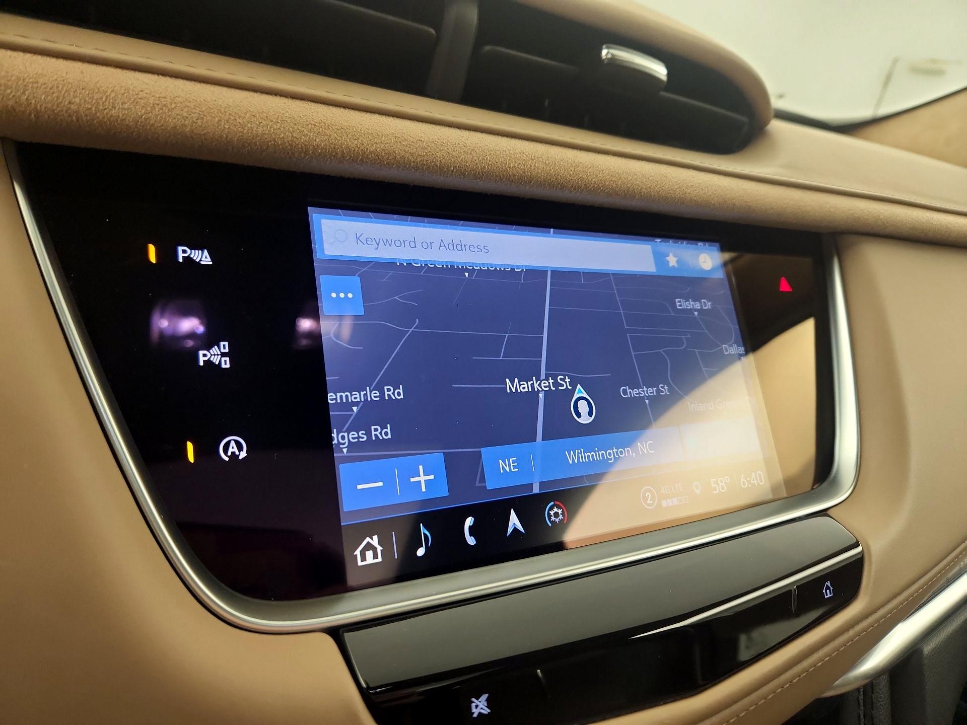 Thumbnail: 2024 Cadillac XT5 - 12