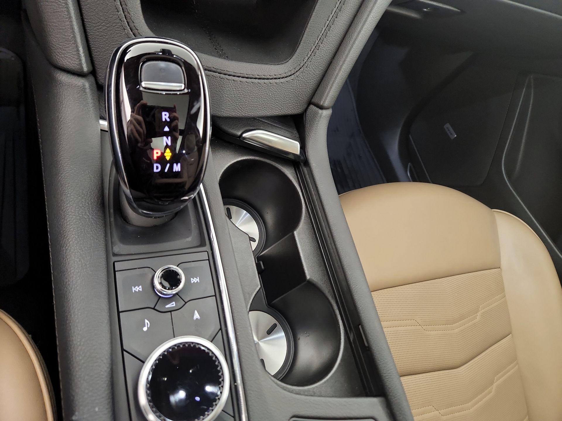 Thumbnail: 2024 Cadillac XT5 - 16