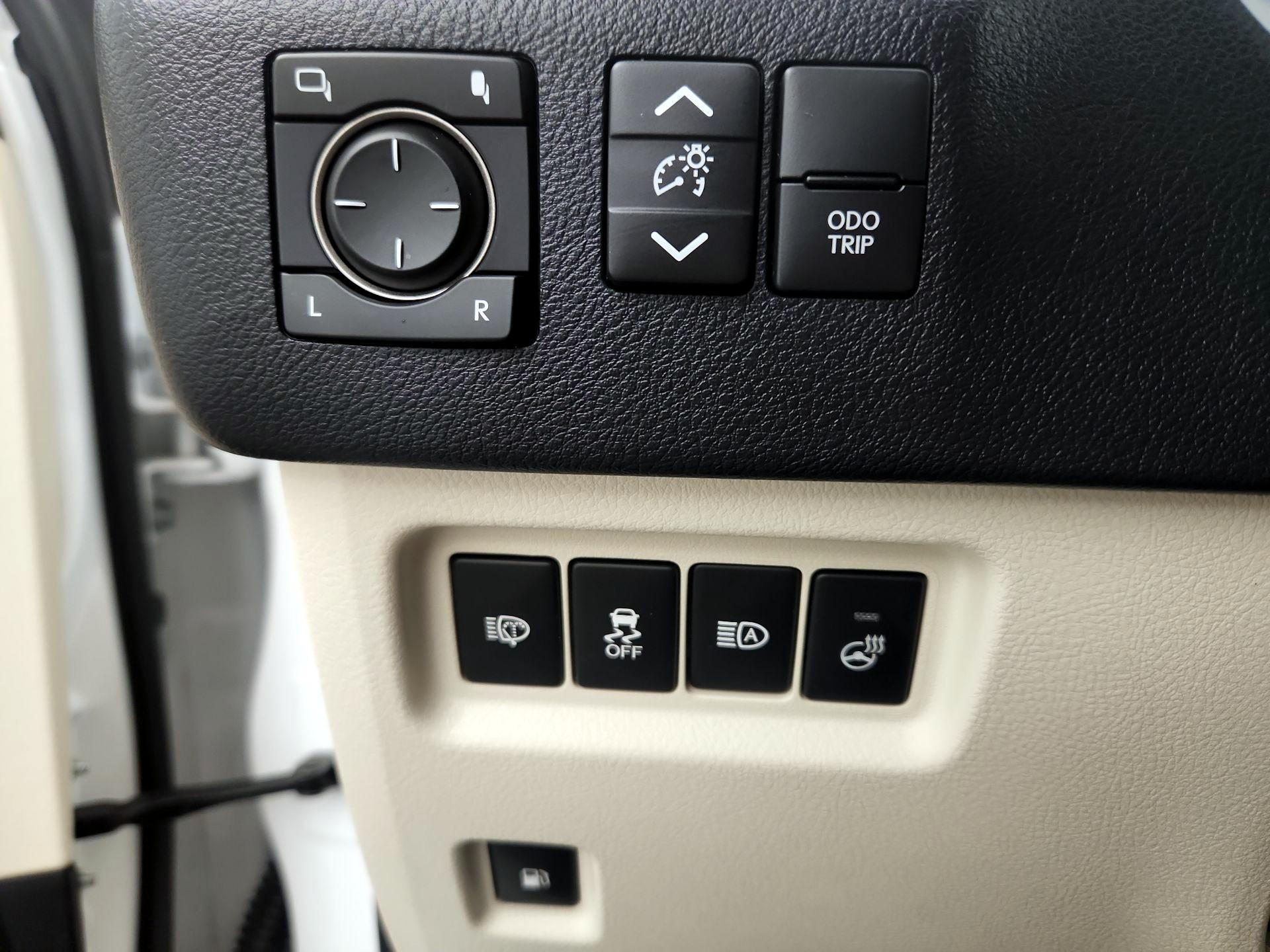 Thumbnail: 2022 Lexus GX - 13