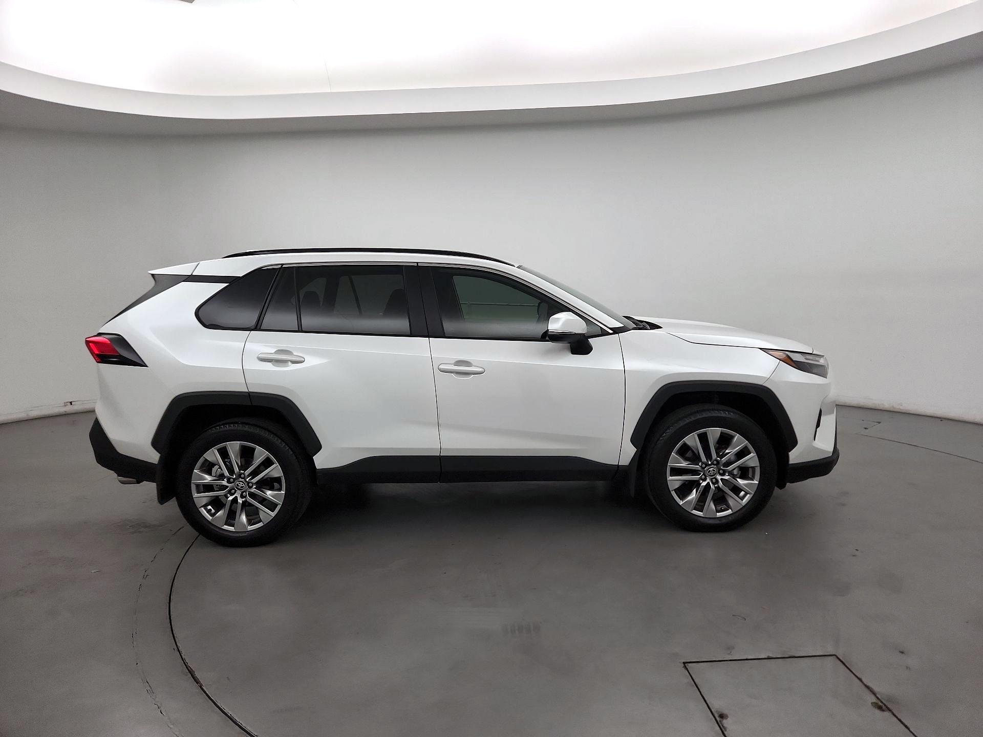 Thumbnail: 2024 Toyota RAV4 - 4