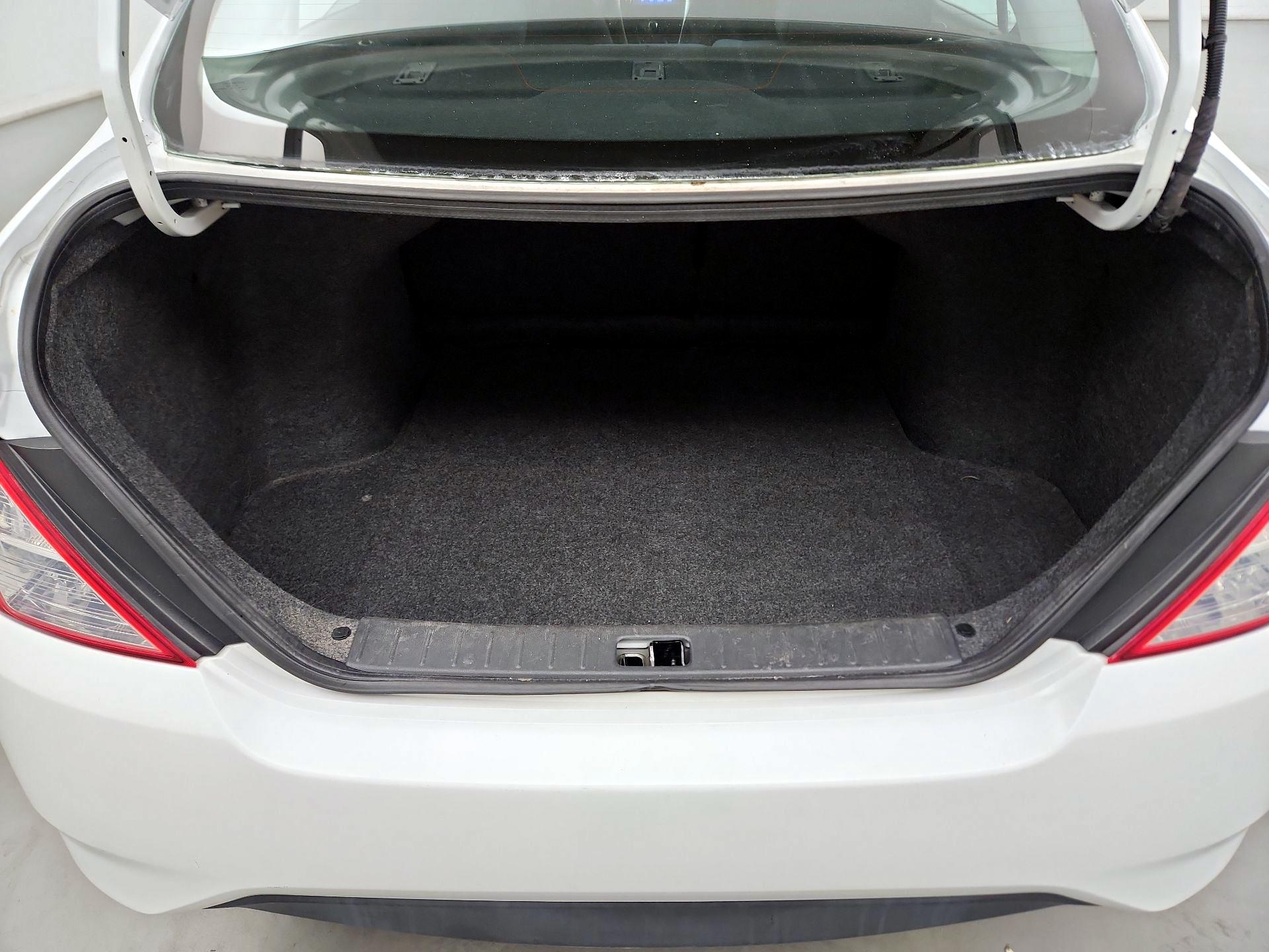 Thumbnail: 2019 Nissan Versa - 18