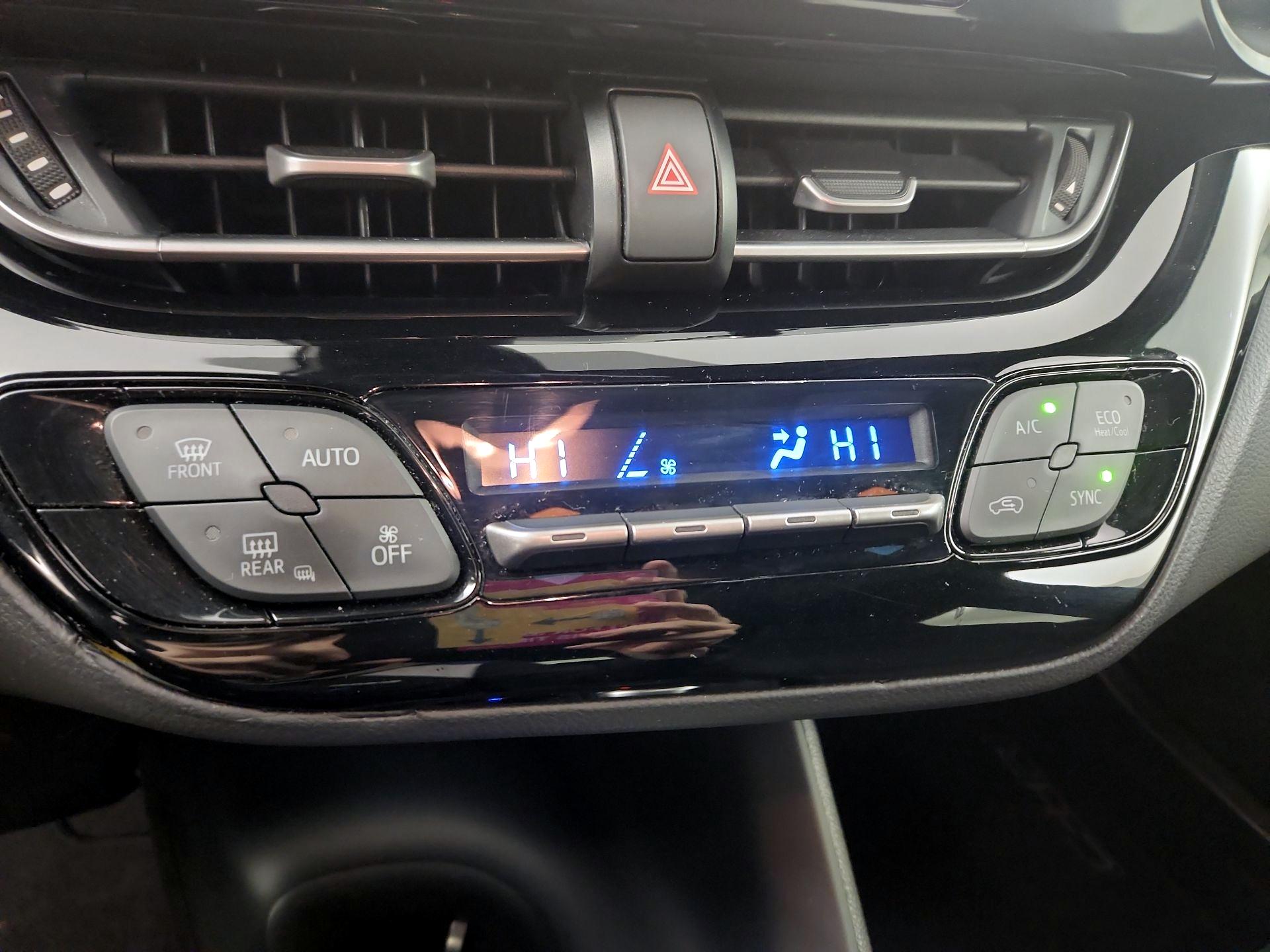 Thumbnail: 2019 Toyota C-HR - 14