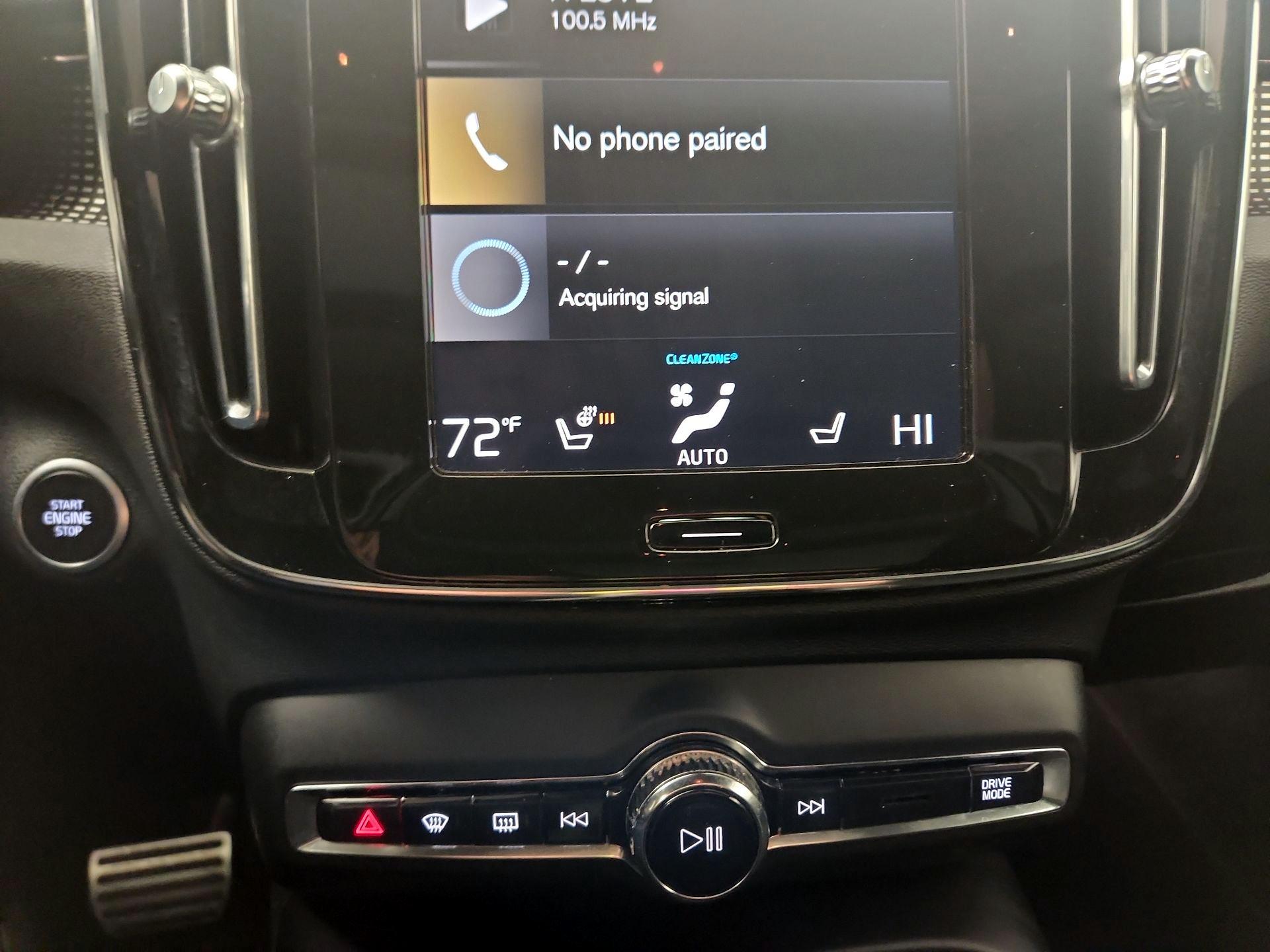 Thumbnail: 2021 Volvo XC40 - 15